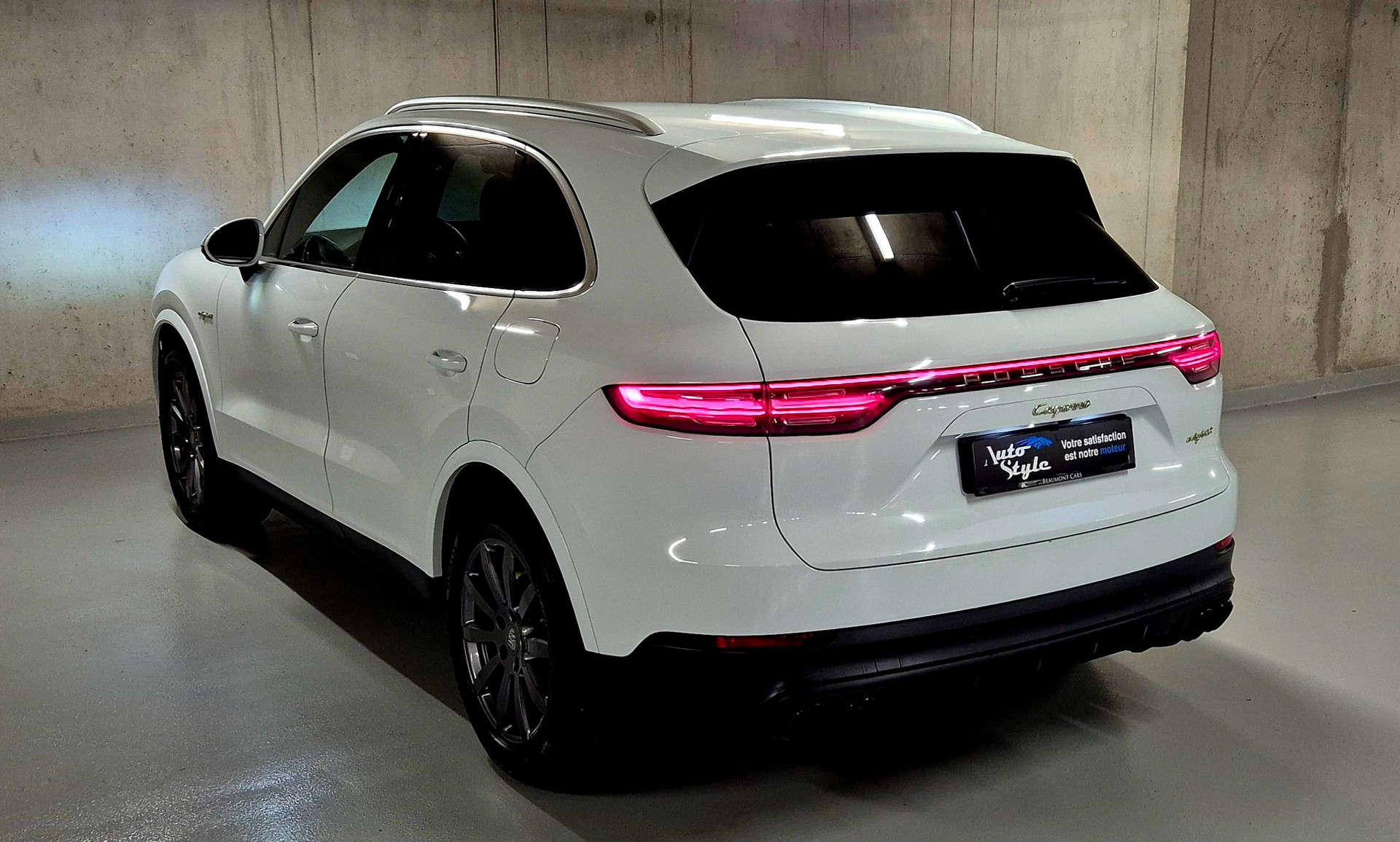 PORSCHE Cayenne E-Hybrid-image-6