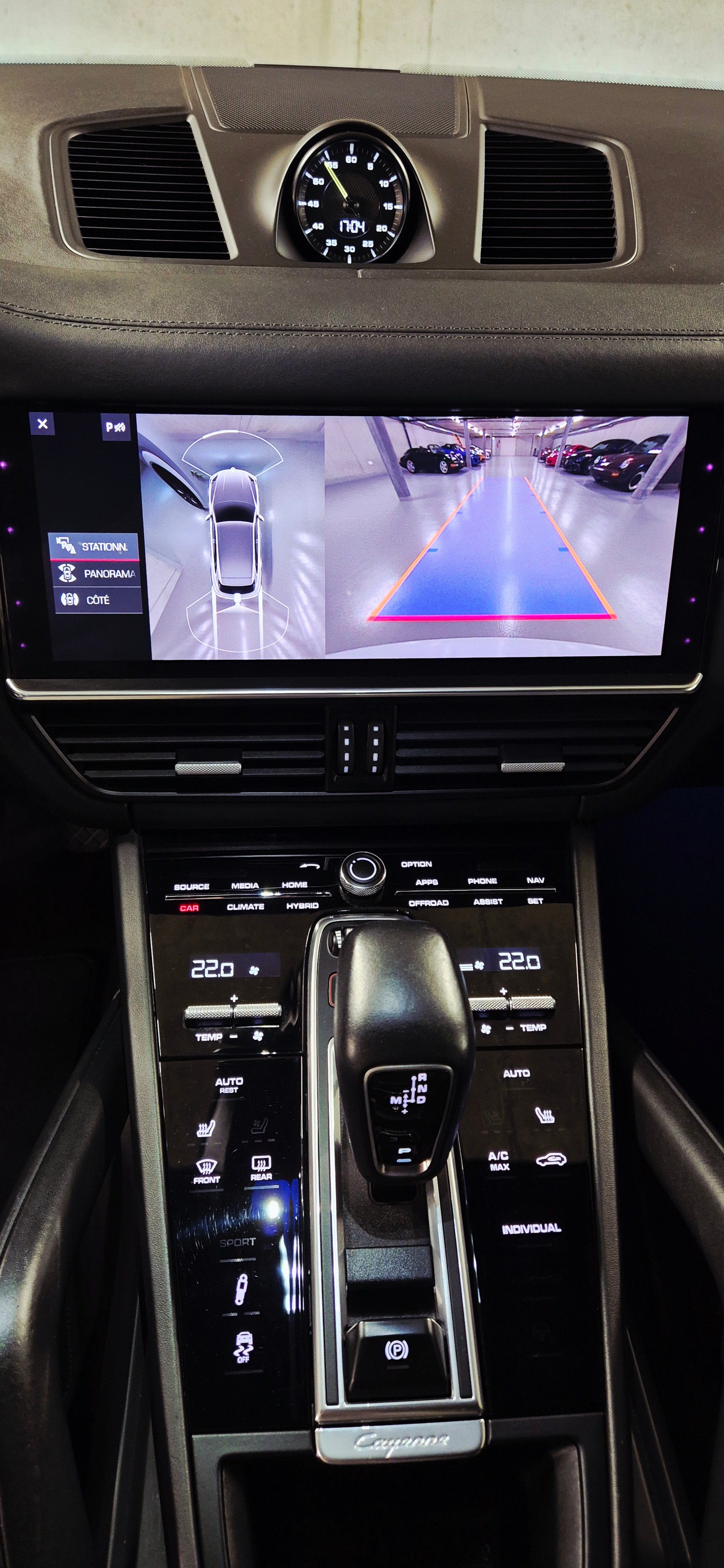 PORSCHE Cayenne E-Hybrid-image-12