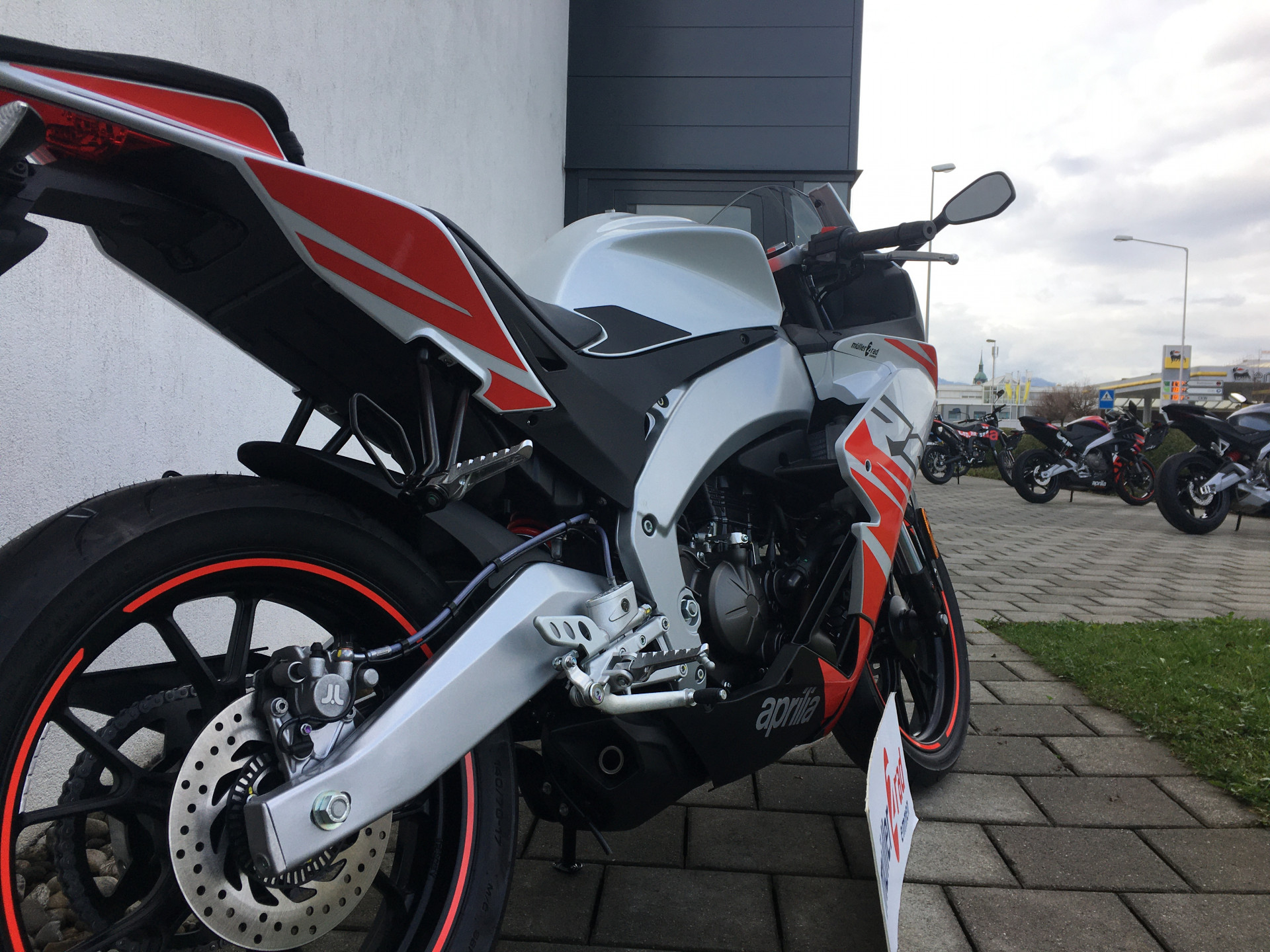 APRILIA RS 125-image-2