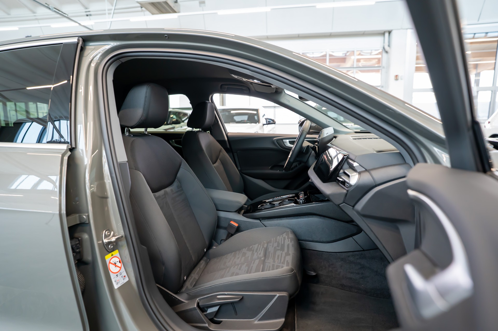 AUDI A5 Limousine S-Line TFSI S-Tronic / Rückfahrkamera / el.Heckklappe / AHK-image-12