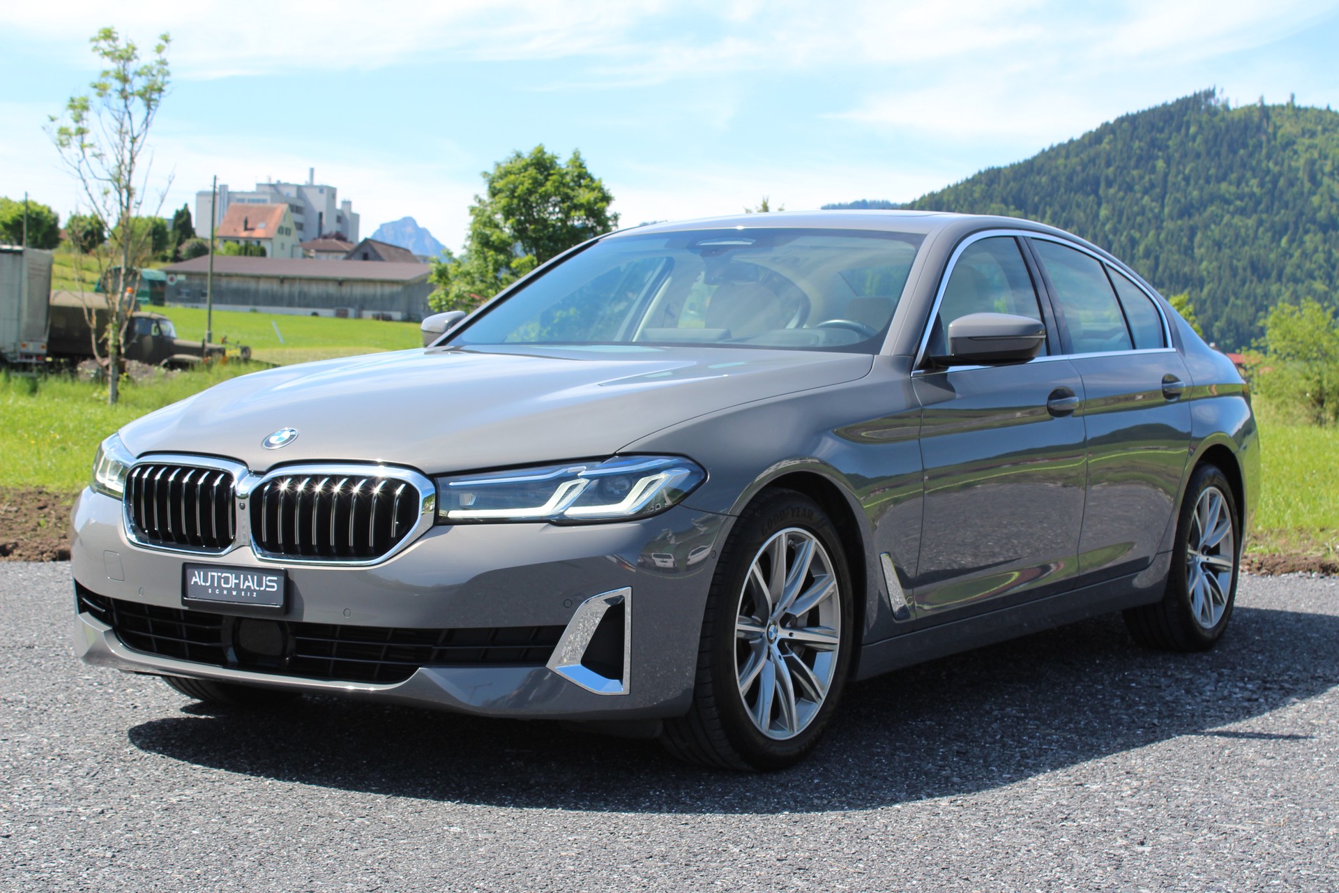 BMW 530d xDrive 48V Luxury Line Steptronic