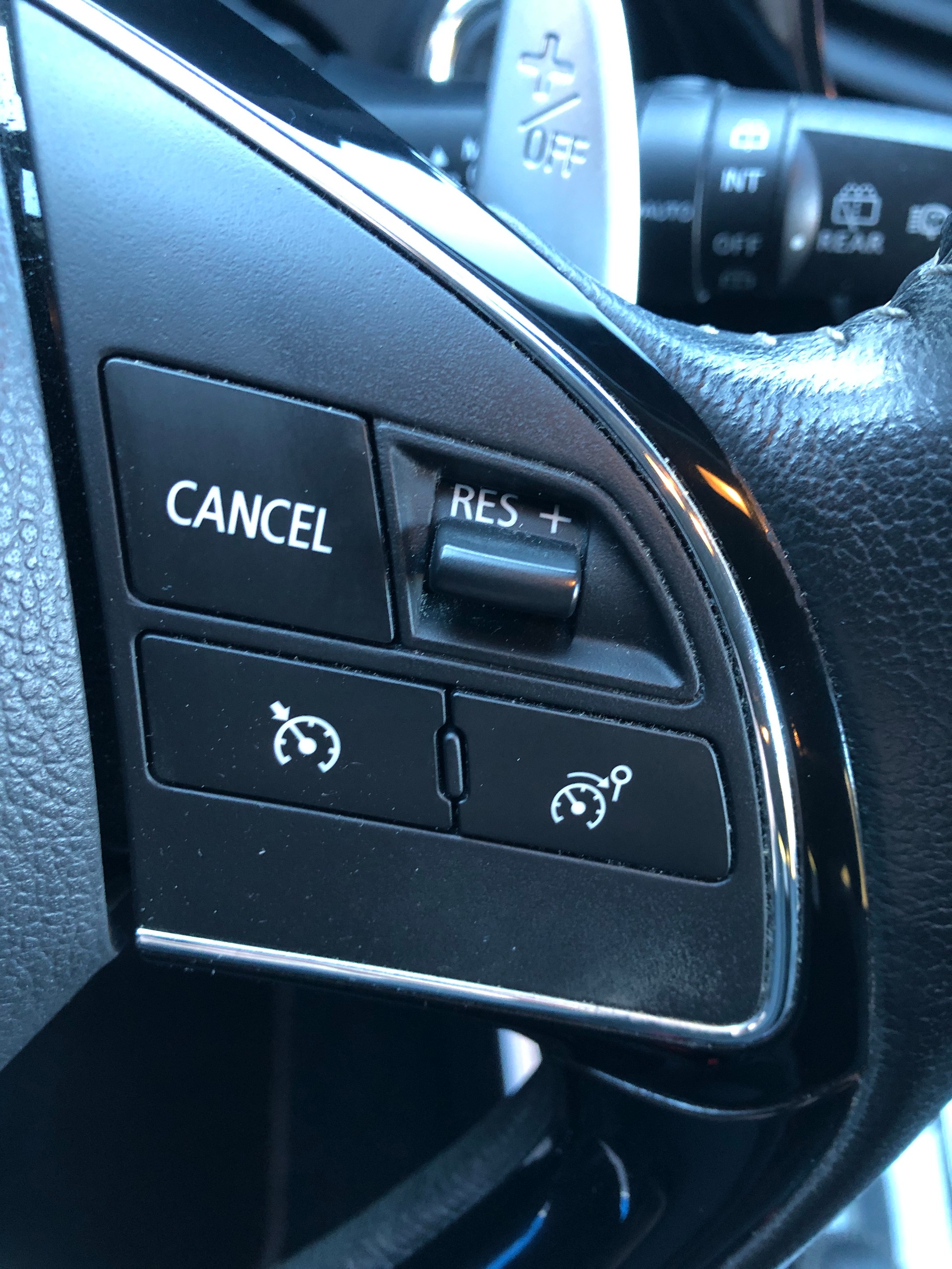 MITSUBISHI Outlander 2.0 Value 4WD CVT-image-13