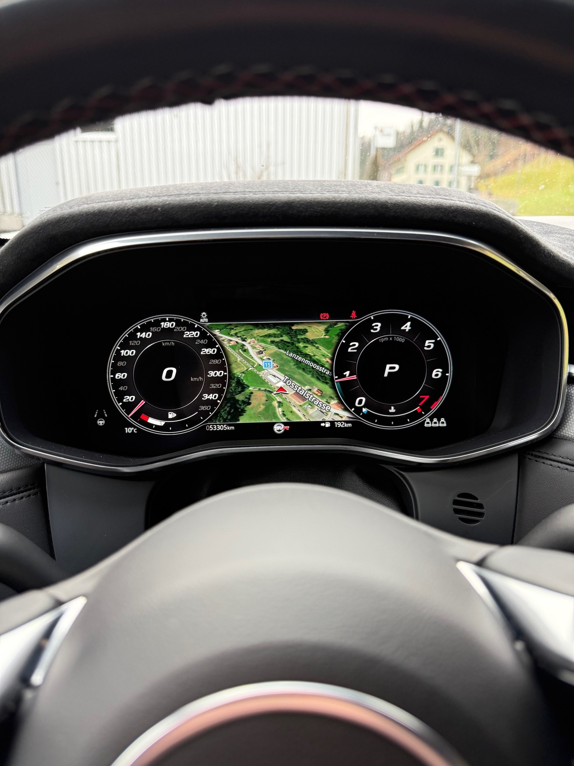 JAGUAR F-Pace 5.0 V8 SVR P550 AWD-image-9