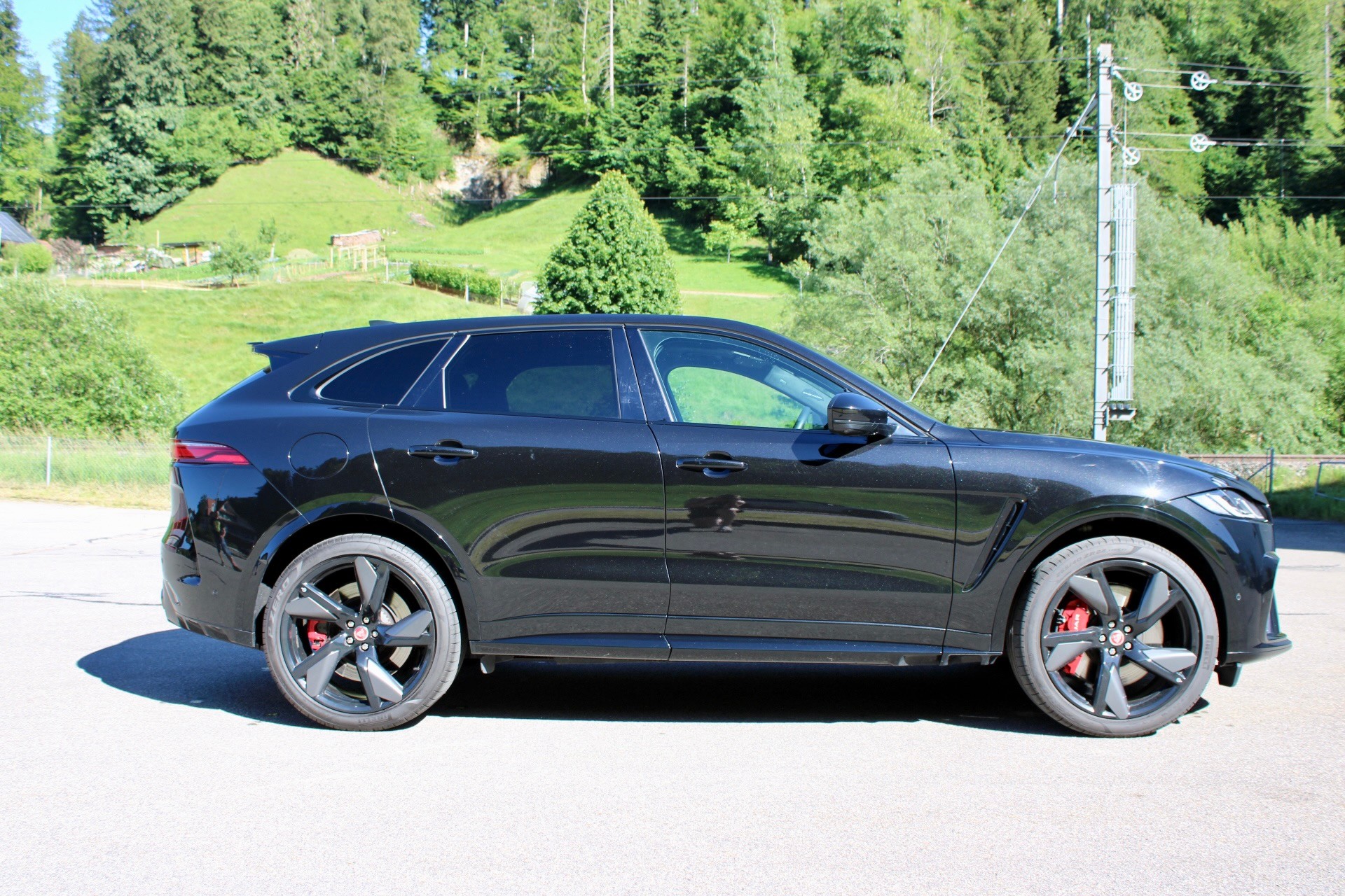 JAGUAR F-Pace 5.0 V8 SVR P550 AWD-showroom-element-3