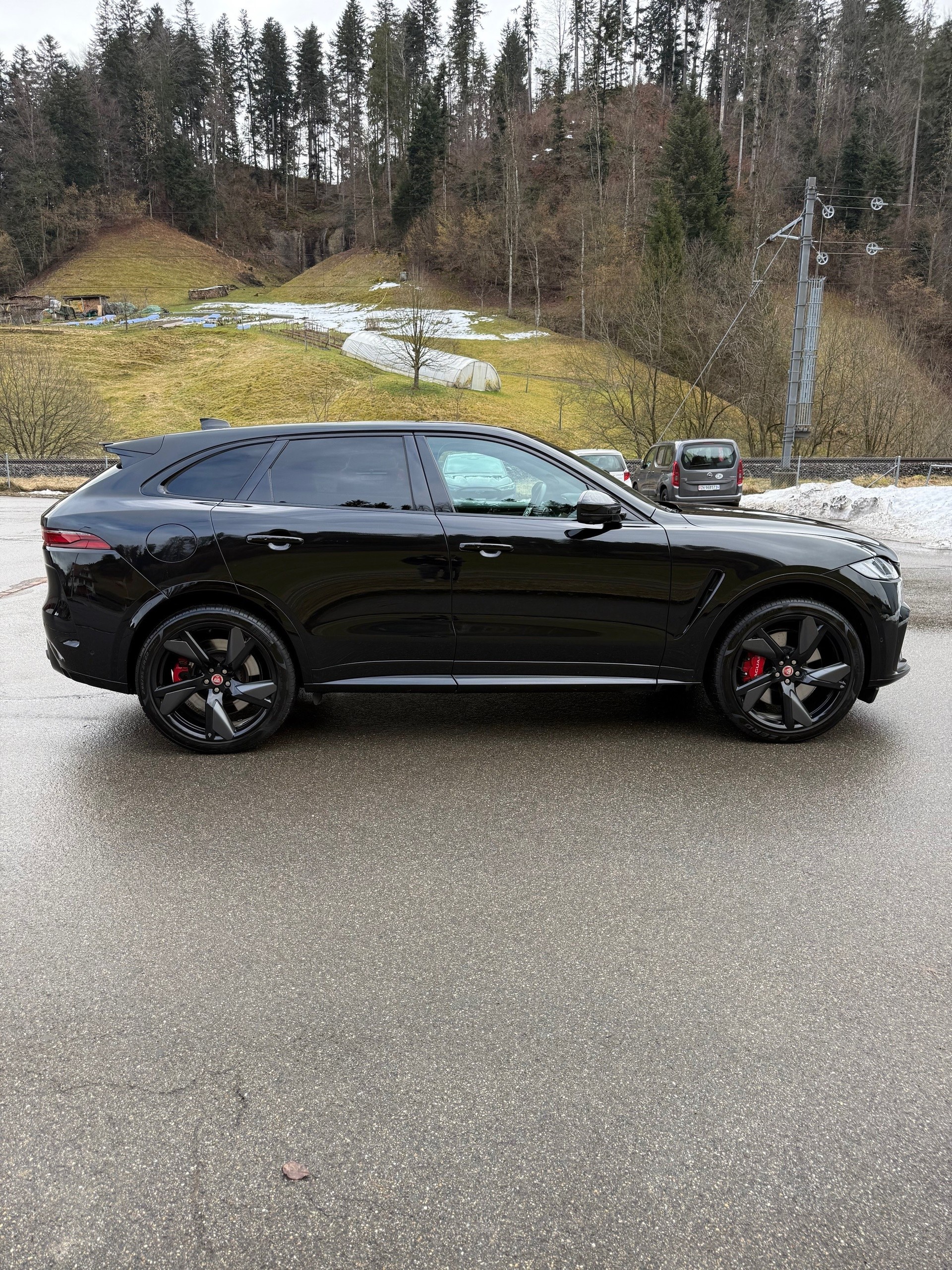 JAGUAR F-Pace 5.0 V8 SVR P550 AWD-image-6