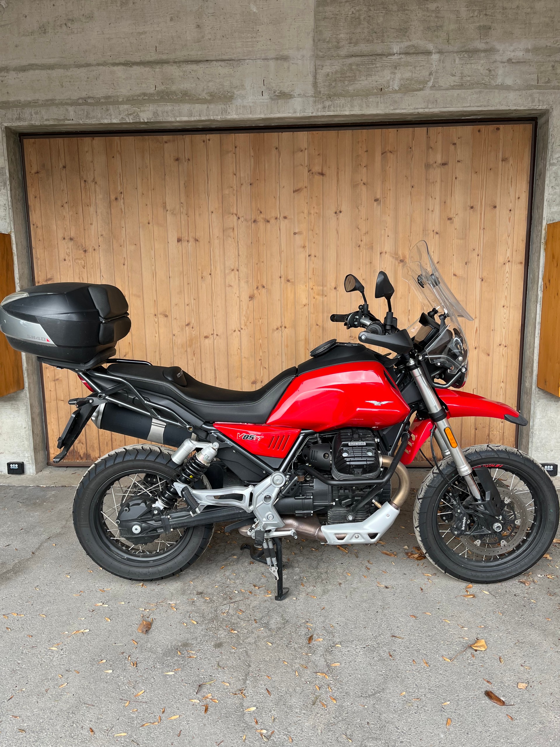 MOTO GUZZI V85 TT 850 ABS-image-1