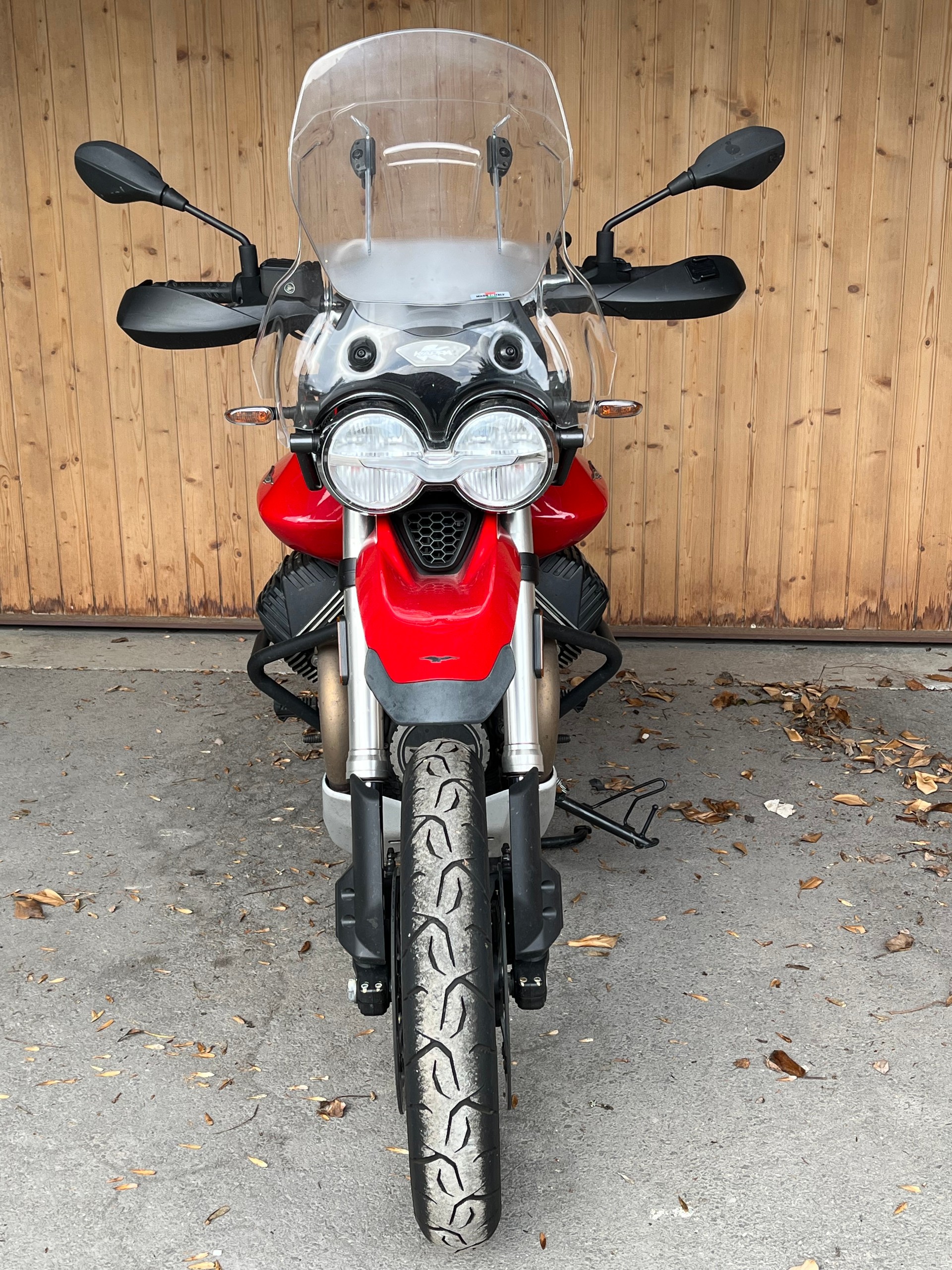 MOTO GUZZI V85 TT 850 ABS-image-2