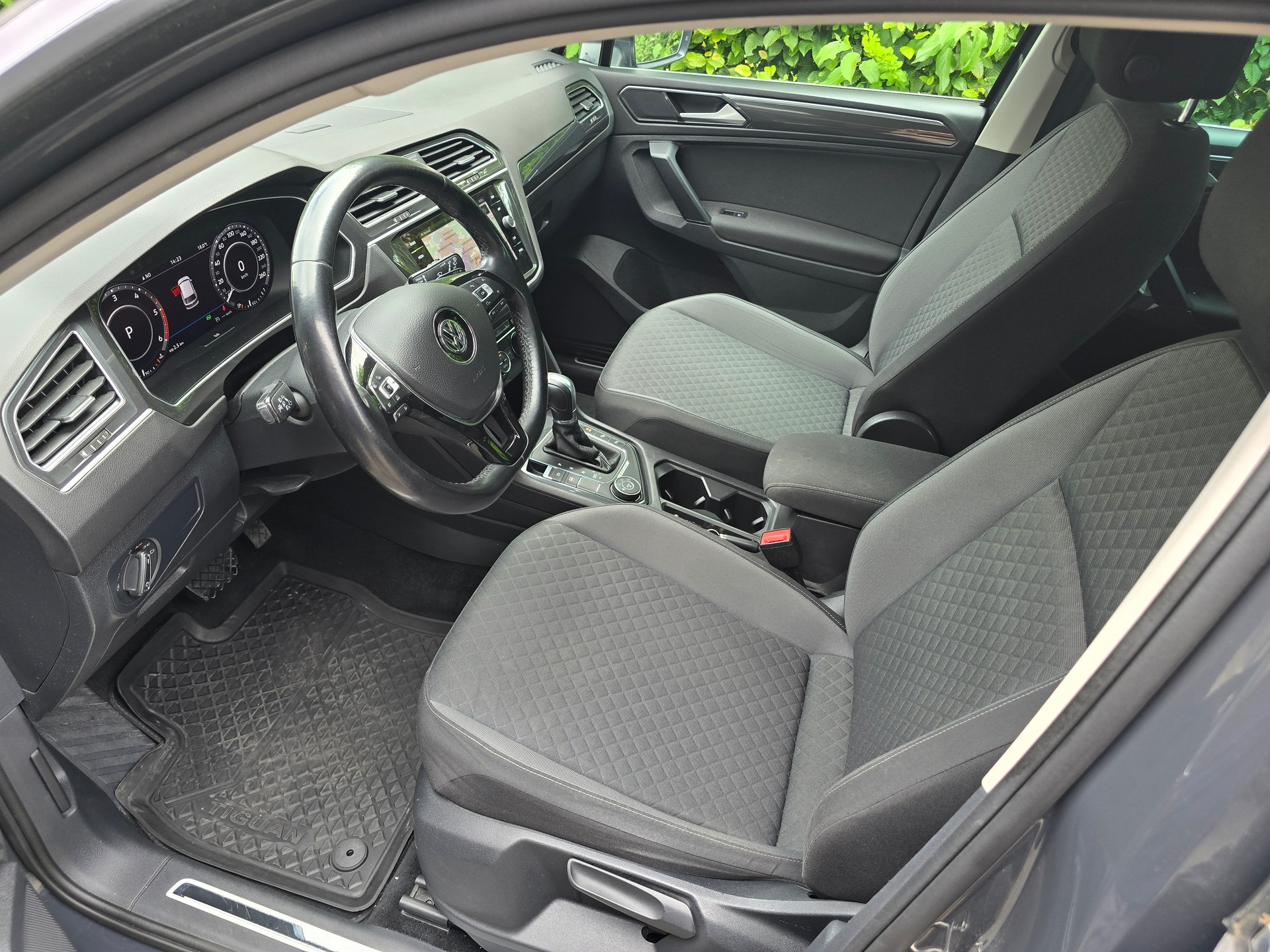 VW Tiguan 2.0 TDI SCR Comfortline 4Motion DSG-image-11