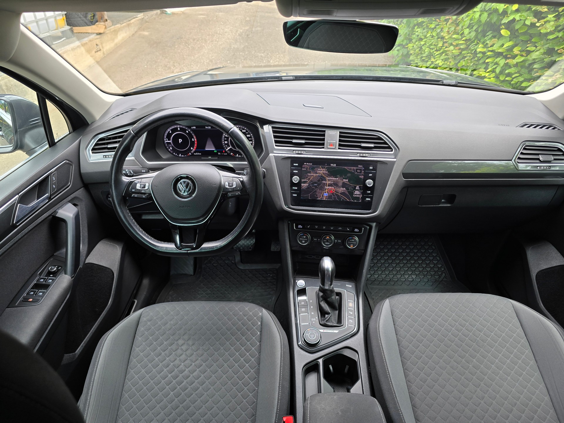 VW Tiguan 2.0 TDI SCR Comfortline 4Motion DSG-image-9