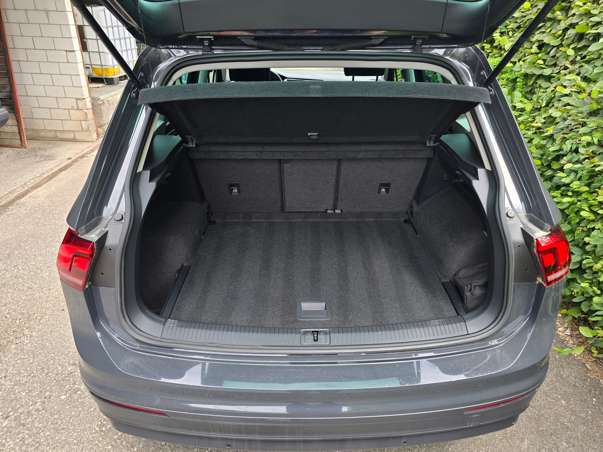 VW Tiguan 2.0 TDI SCR Comfortline 4Motion DSG-image-14