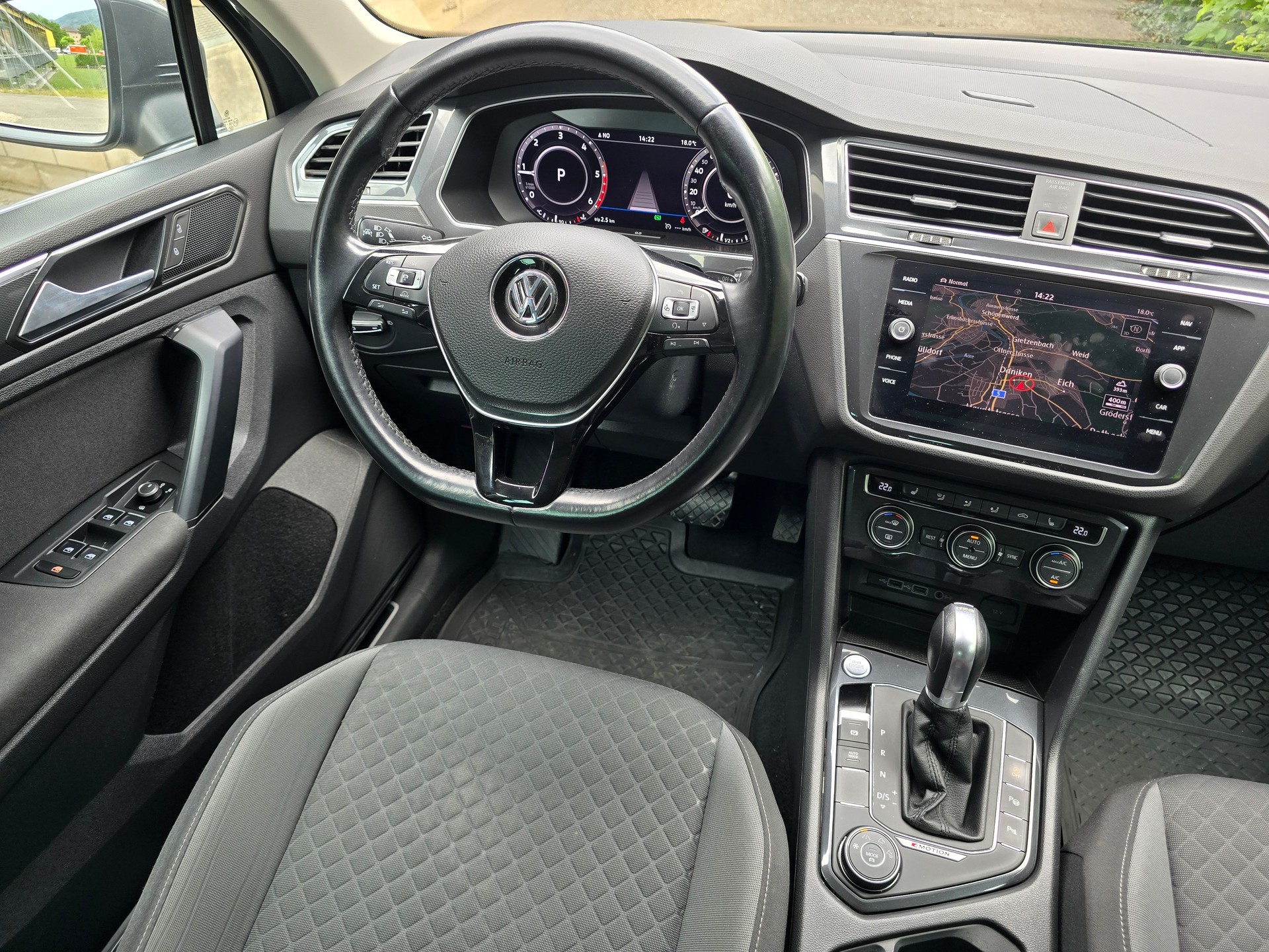 VW Tiguan 2.0 TDI SCR Comfortline 4Motion DSG-image-10