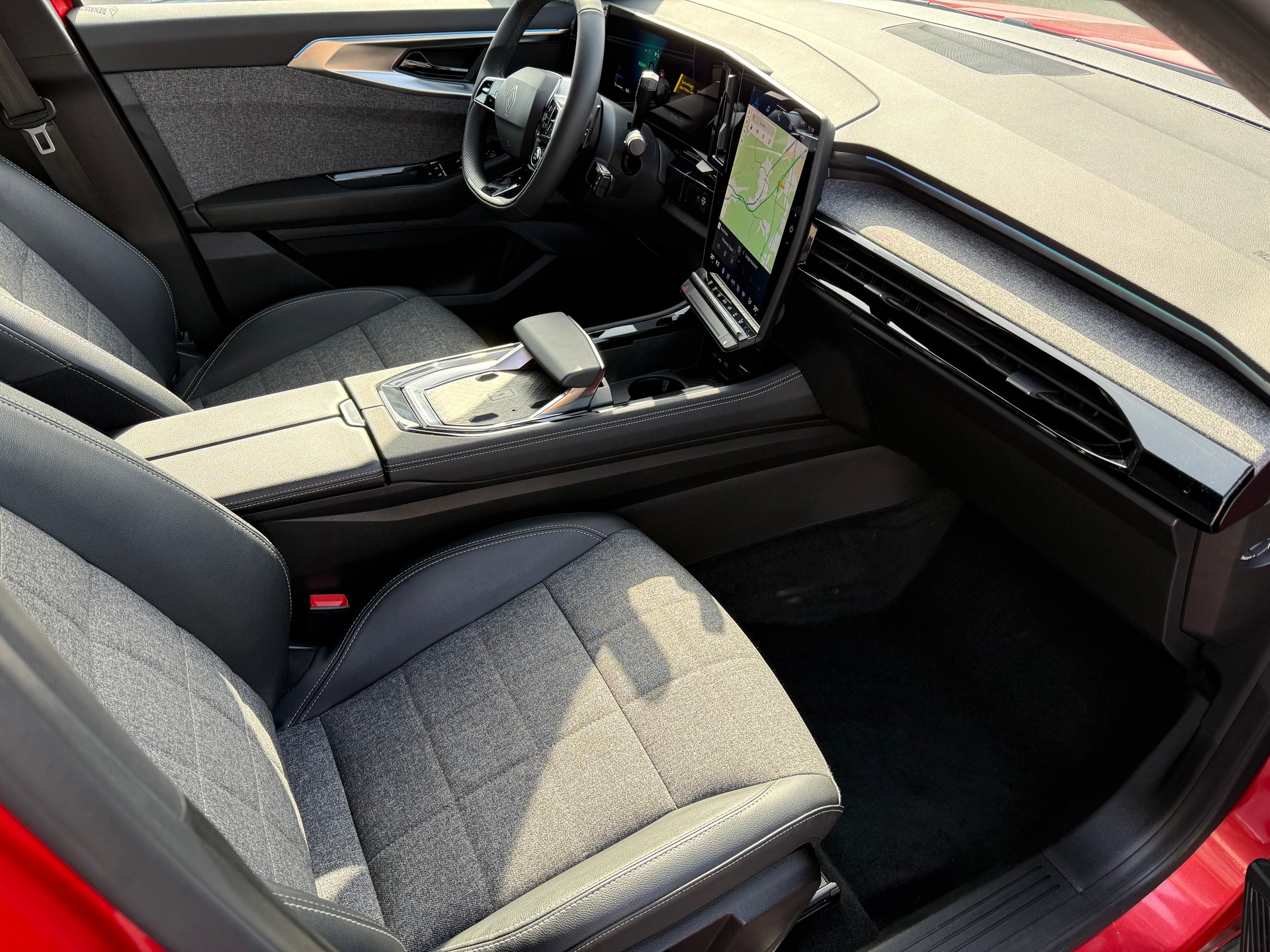RENAULT Espace 1.2 E-Tech 200 Techno 7-Sitze-image-9