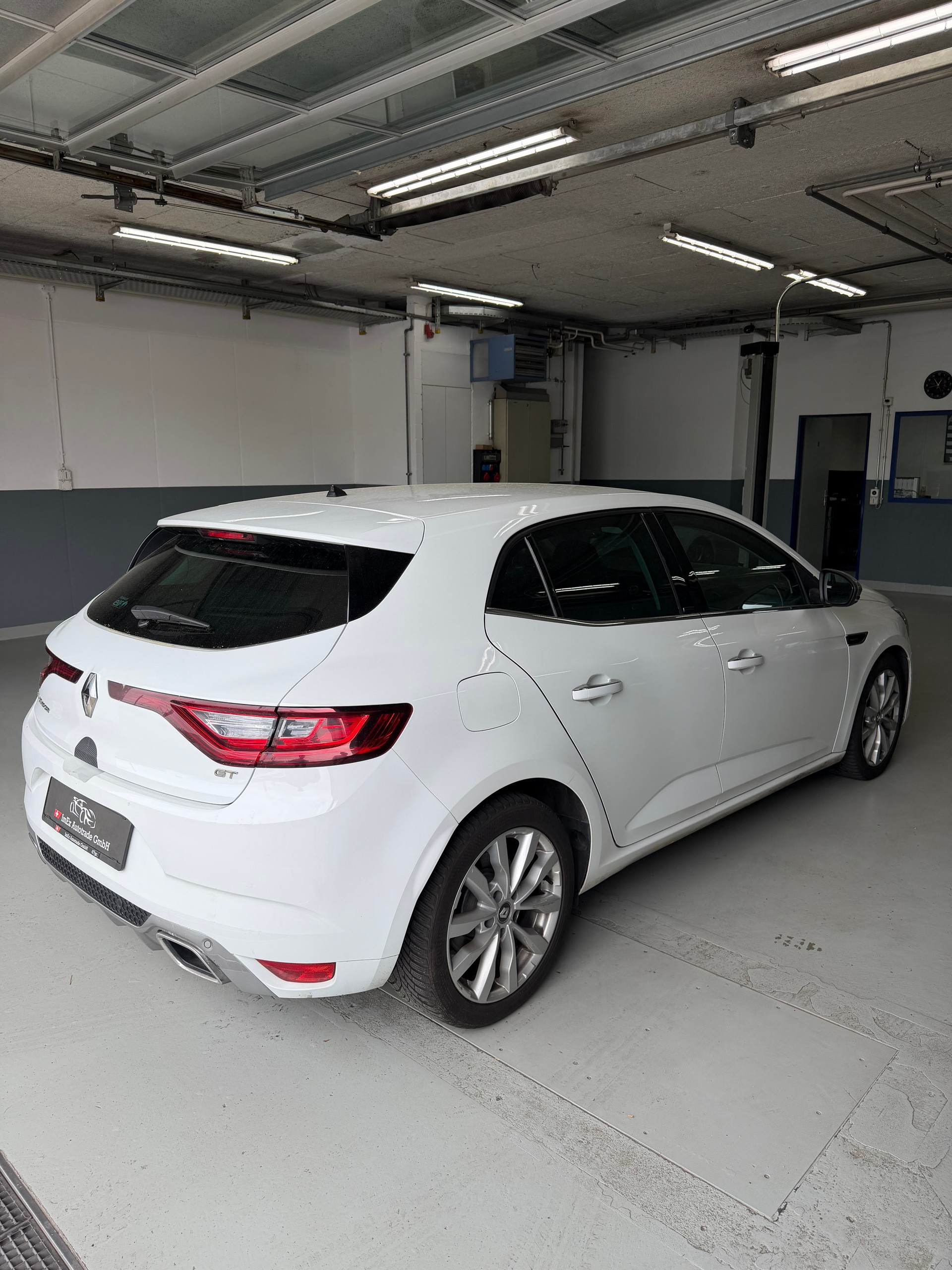RENAULT Mégane 1.6 16V Turbo GT EDC-image-4