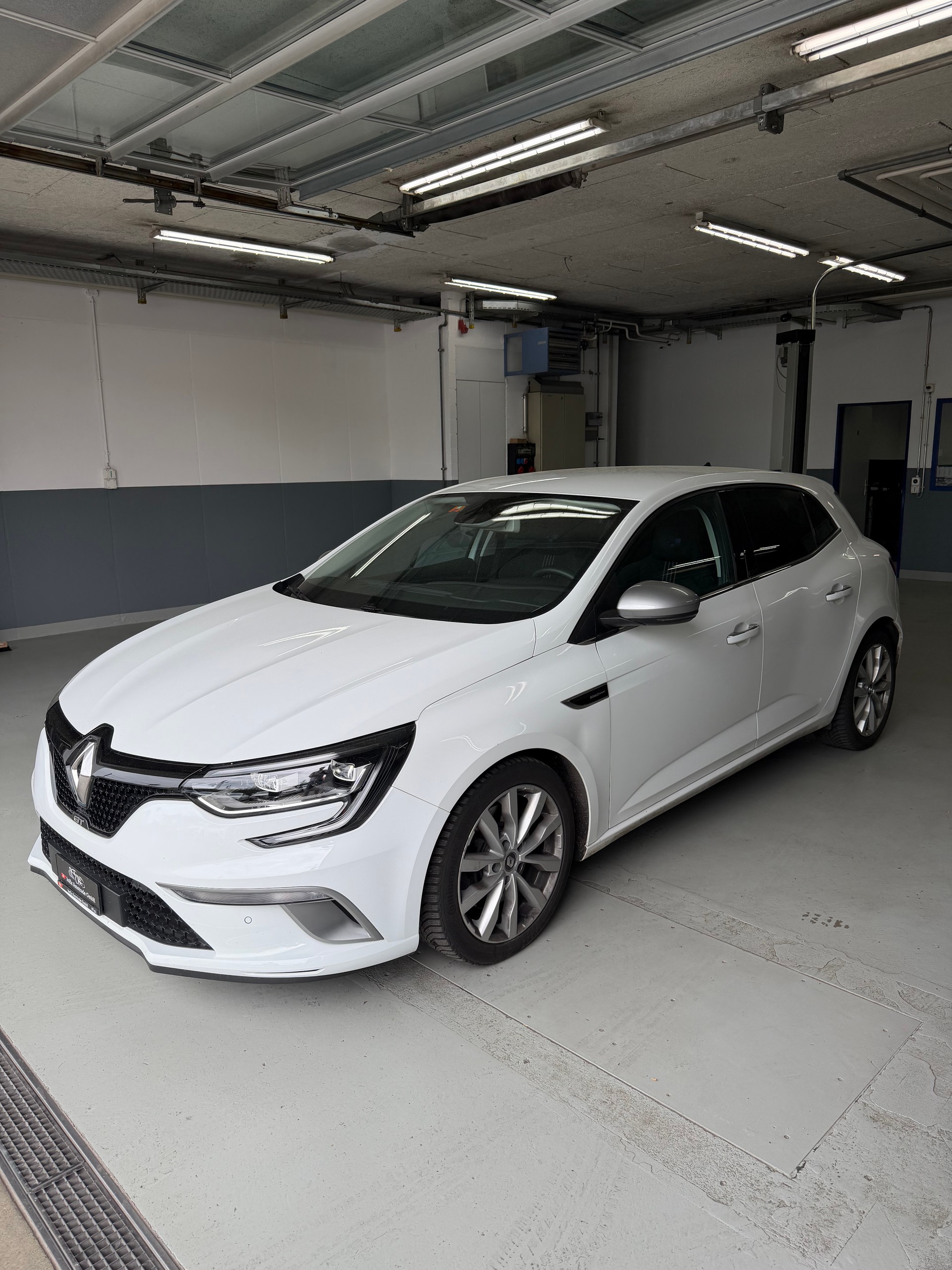RENAULT Mégane 1.6 16V Turbo GT EDC-image-1