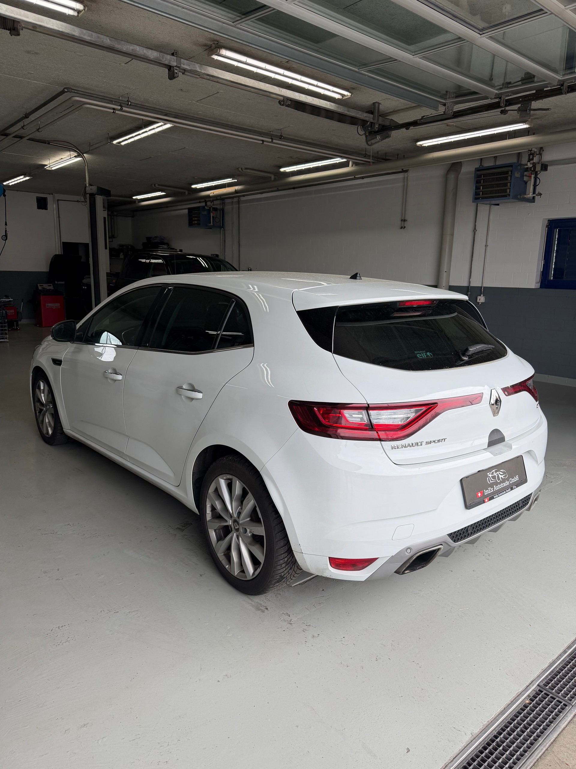 RENAULT Mégane 1.6 16V Turbo GT EDC-image-6