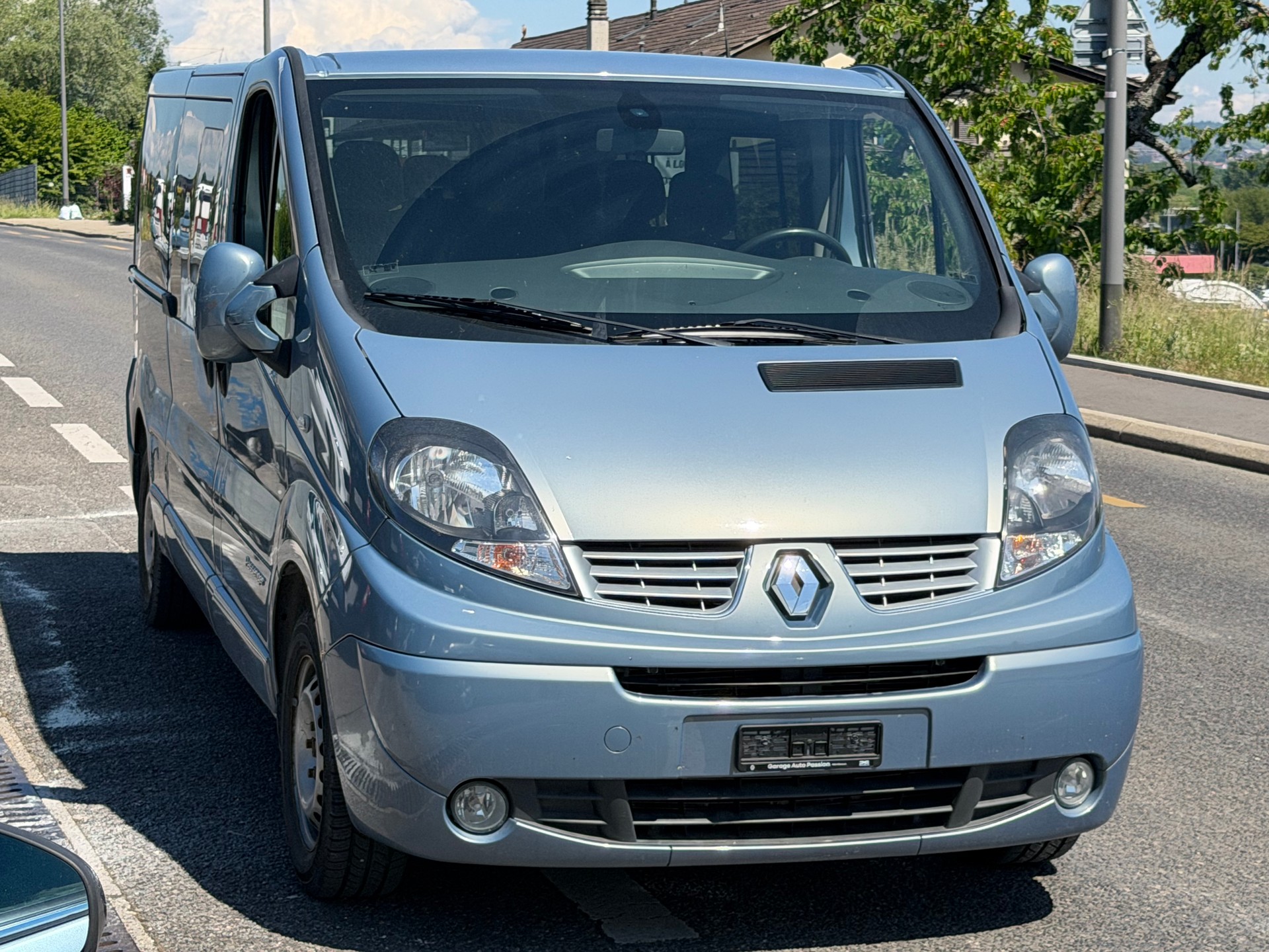 RENAULT Trafic 2.0 dCi Eco Grand Passenger Black Edition-showroom-element-2