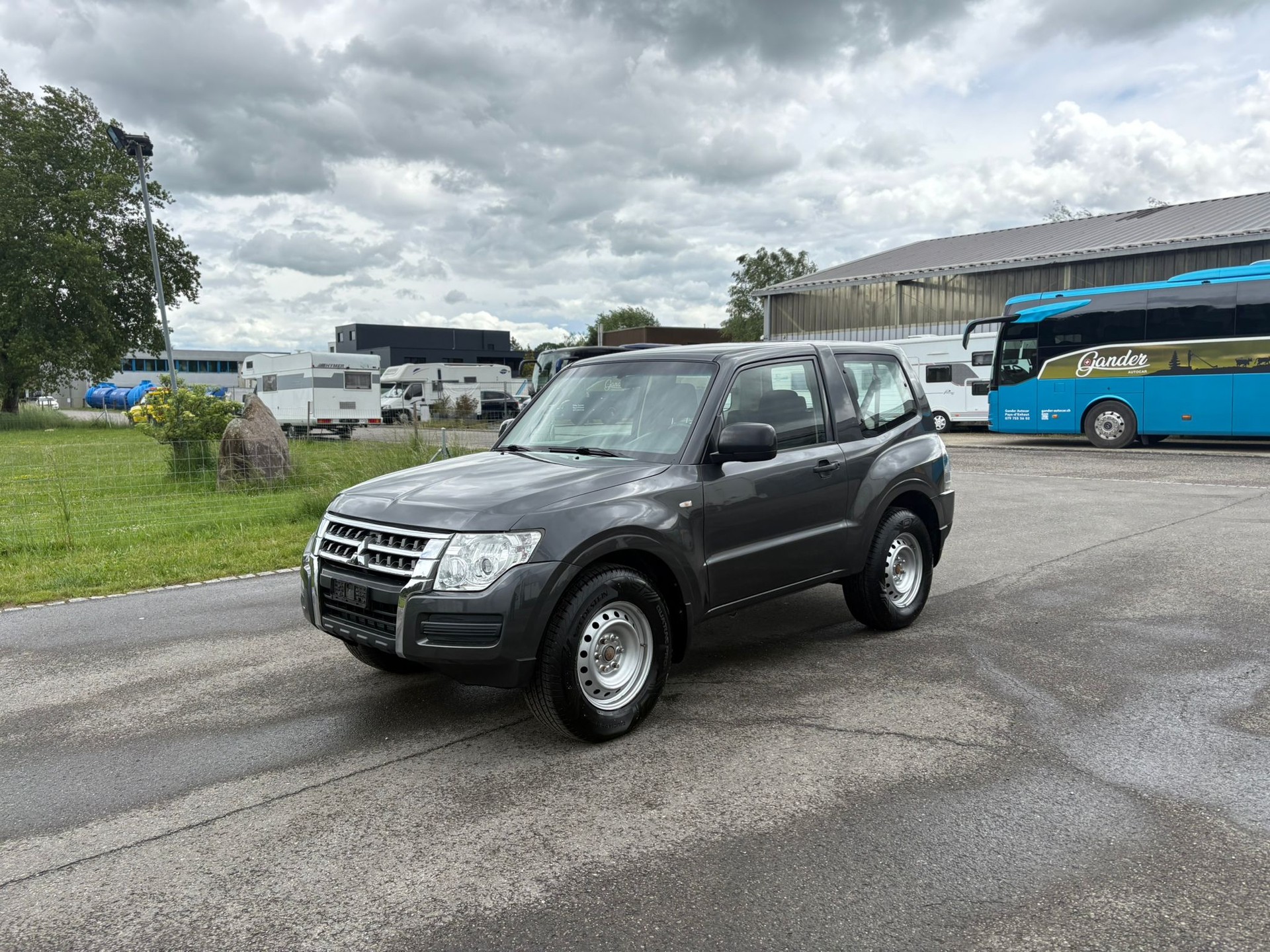 MITSUBISHI Pajero 3.2 DI-D Value Automatic