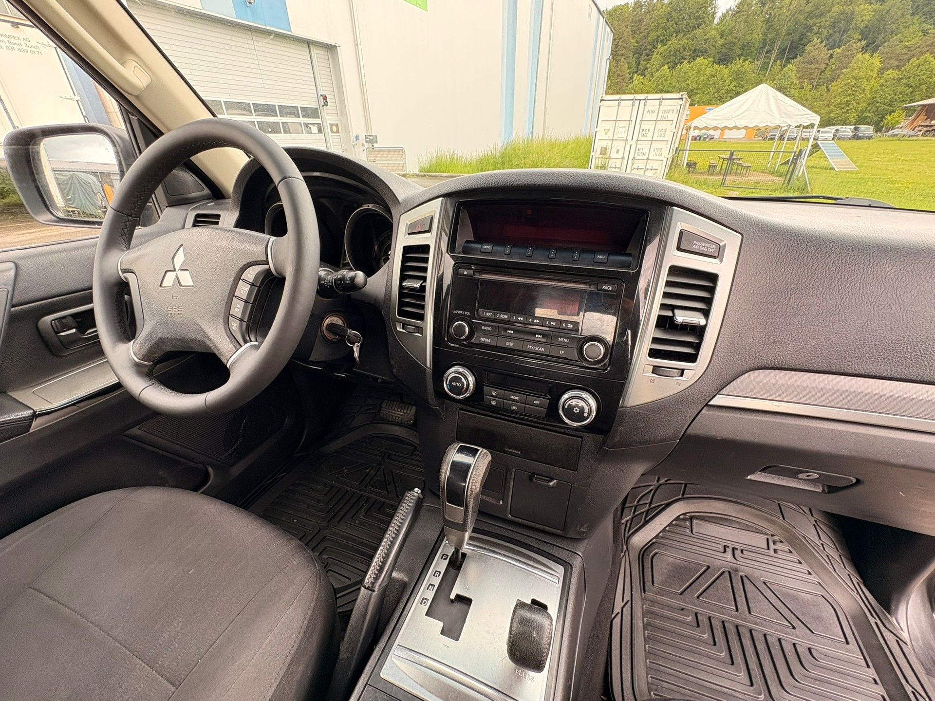 MITSUBISHI Pajero 3.2 DI-D Value Automatic-image-6