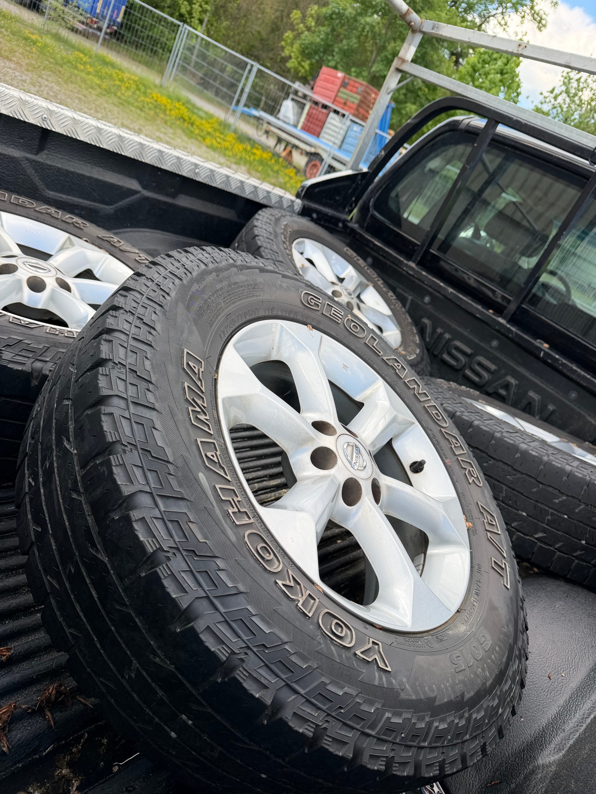 NISSAN Navara King Cab SE 2.5 dCi 4WD-image-9