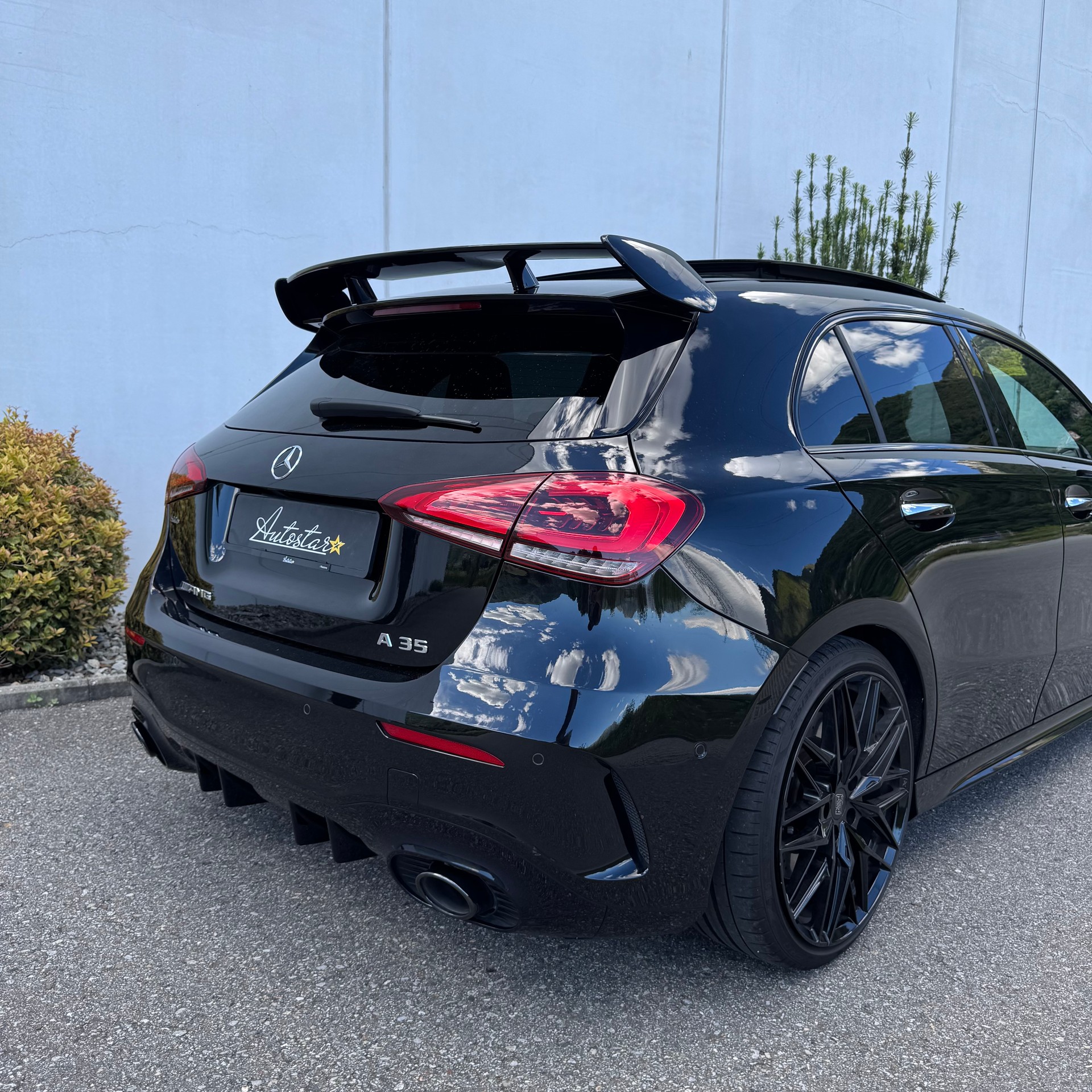 MERCEDES-BENZ A 35 AMG 4Matic Speedshift-image-6