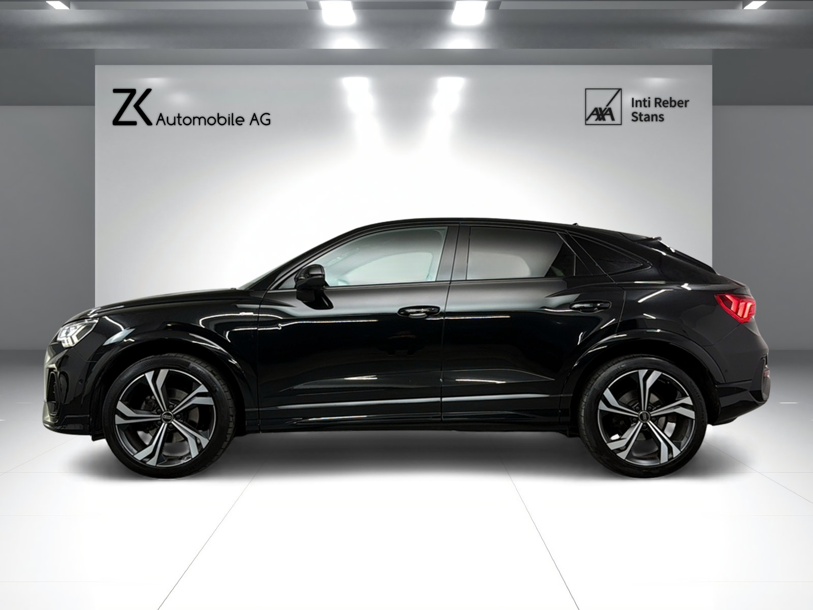 AUDI Q3 Sportback 35 TFSI S Line Midnight Black Attraction S-tronic / 360° Kamera / Panoramadach / SONOS Sound / Komfortschlüssel /-showroom-element-2