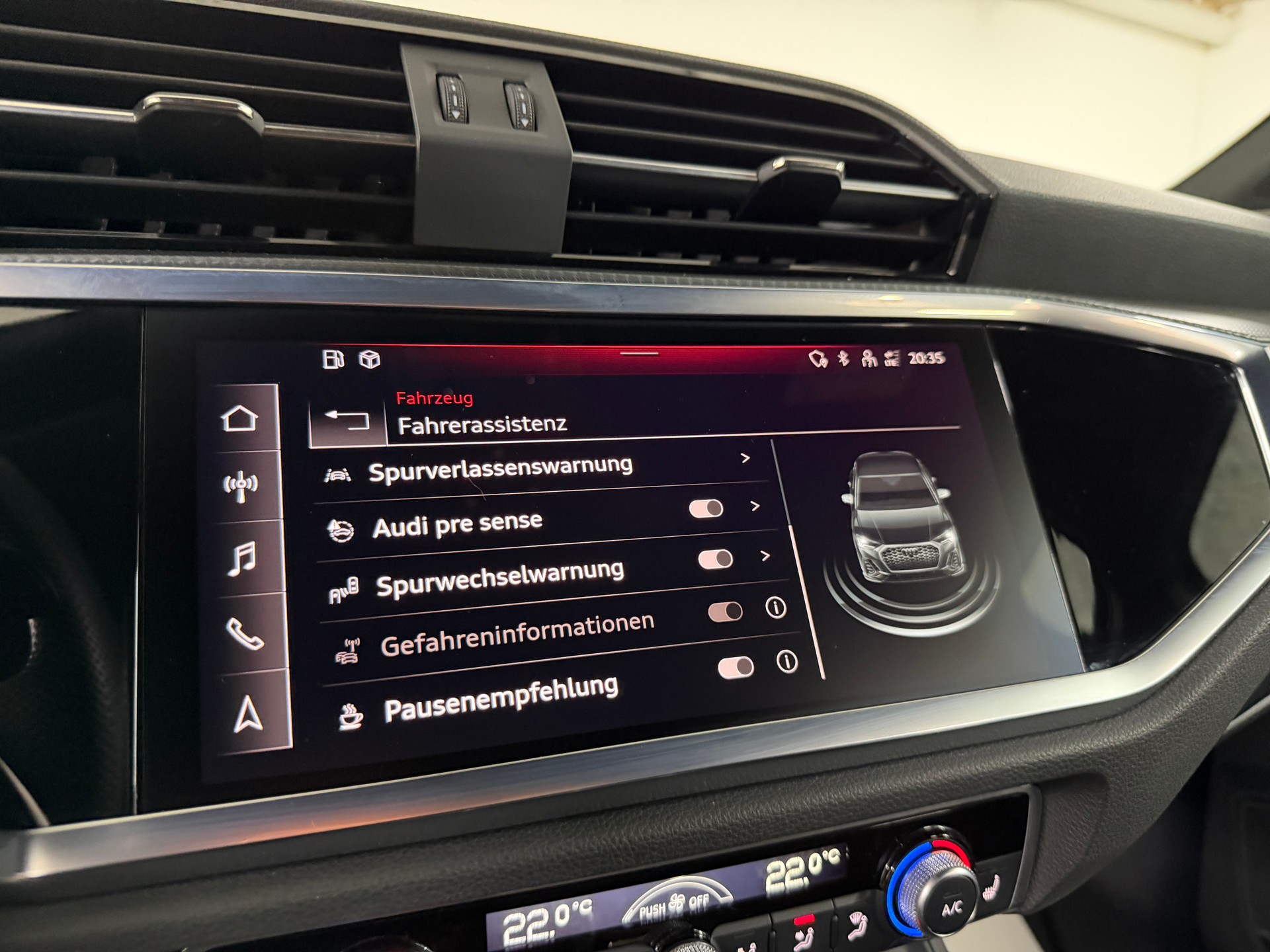 AUDI Q3 Sportback 35 TFSI S Line Midnight Black Attraction S-tronic / 360° Kamera / Panoramadach / SONOS Sound / Komfortschlüssel /-image-19