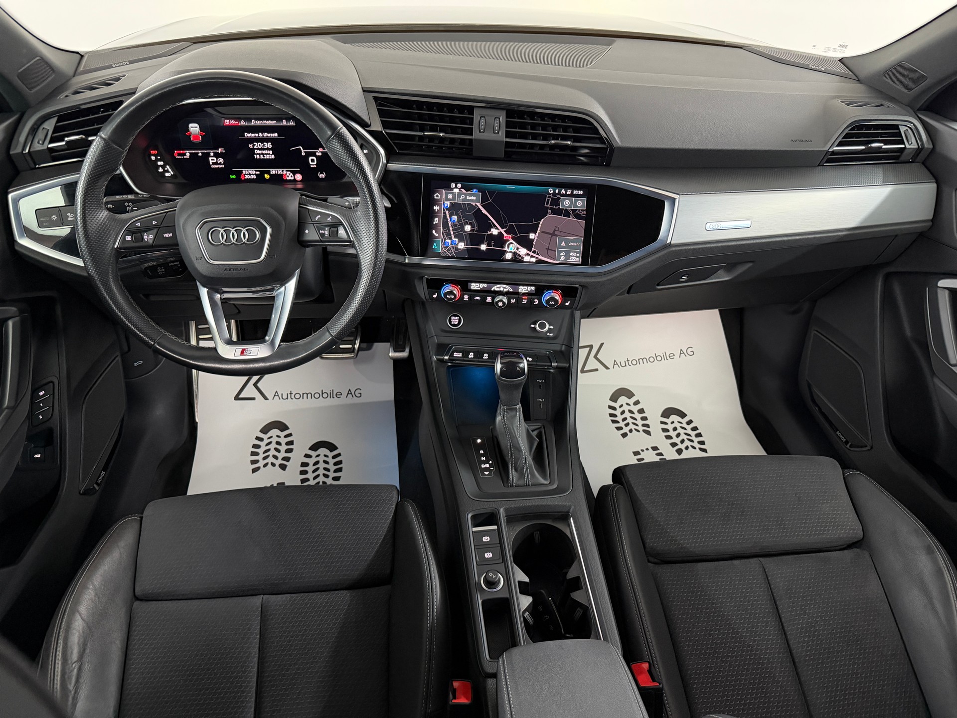 AUDI Q3 Sportback 35 TFSI S Line Midnight Black Attraction S-tronic / 360° Kamera / Panoramadach / SONOS Sound / Komfortschlüssel /-image-10