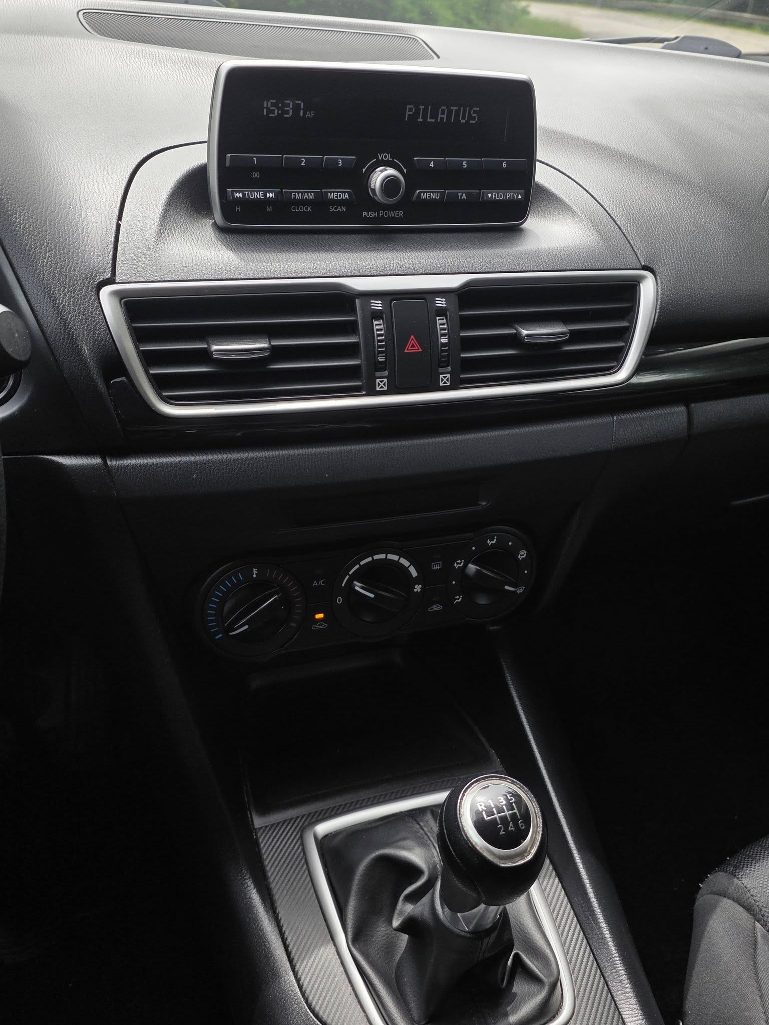 MAZDA 3 1.5 16V Ambition Plus-image-8