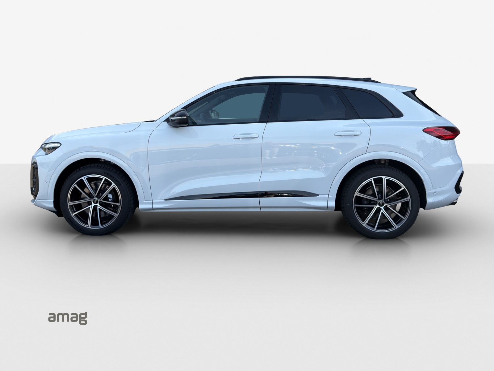 AUDI SQ5 TFSI quattro S-tronic-showroom-element-1