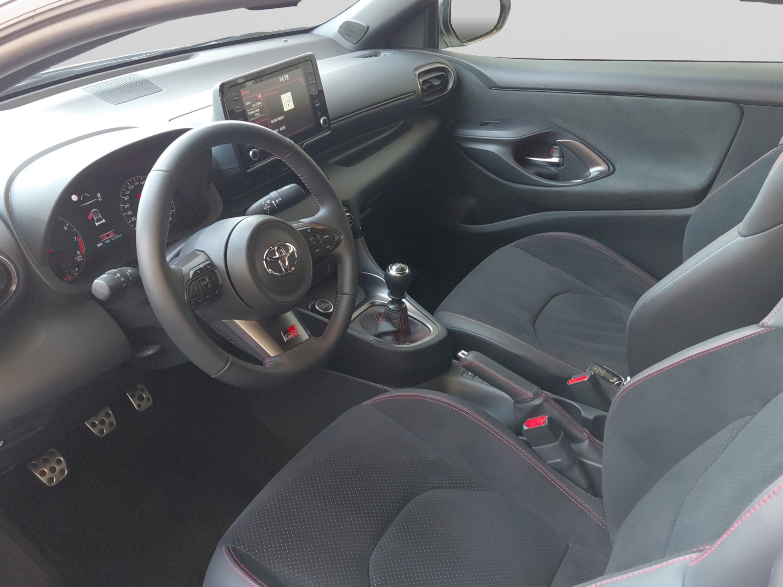 TOYOTA GR Yaris 1.6 Turbo Sport 4x4-image-6