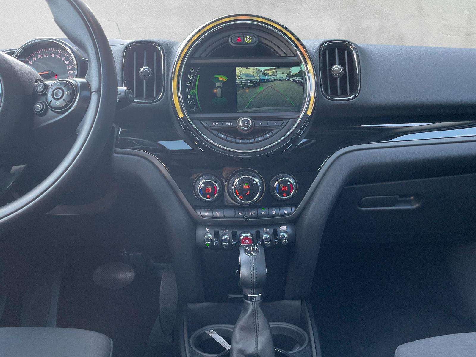 MINI Countryman Cooper S ALL4 F60 2.0i (CH)-image-9