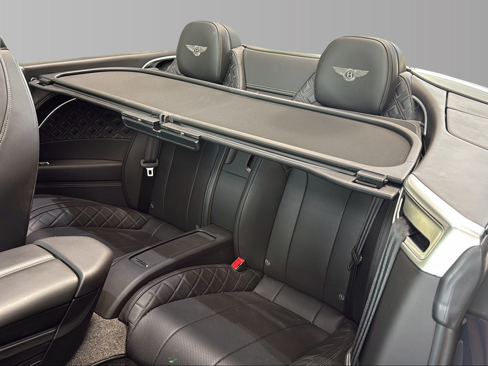 BENTLEY Continental GTC 4.0 V8-image-6