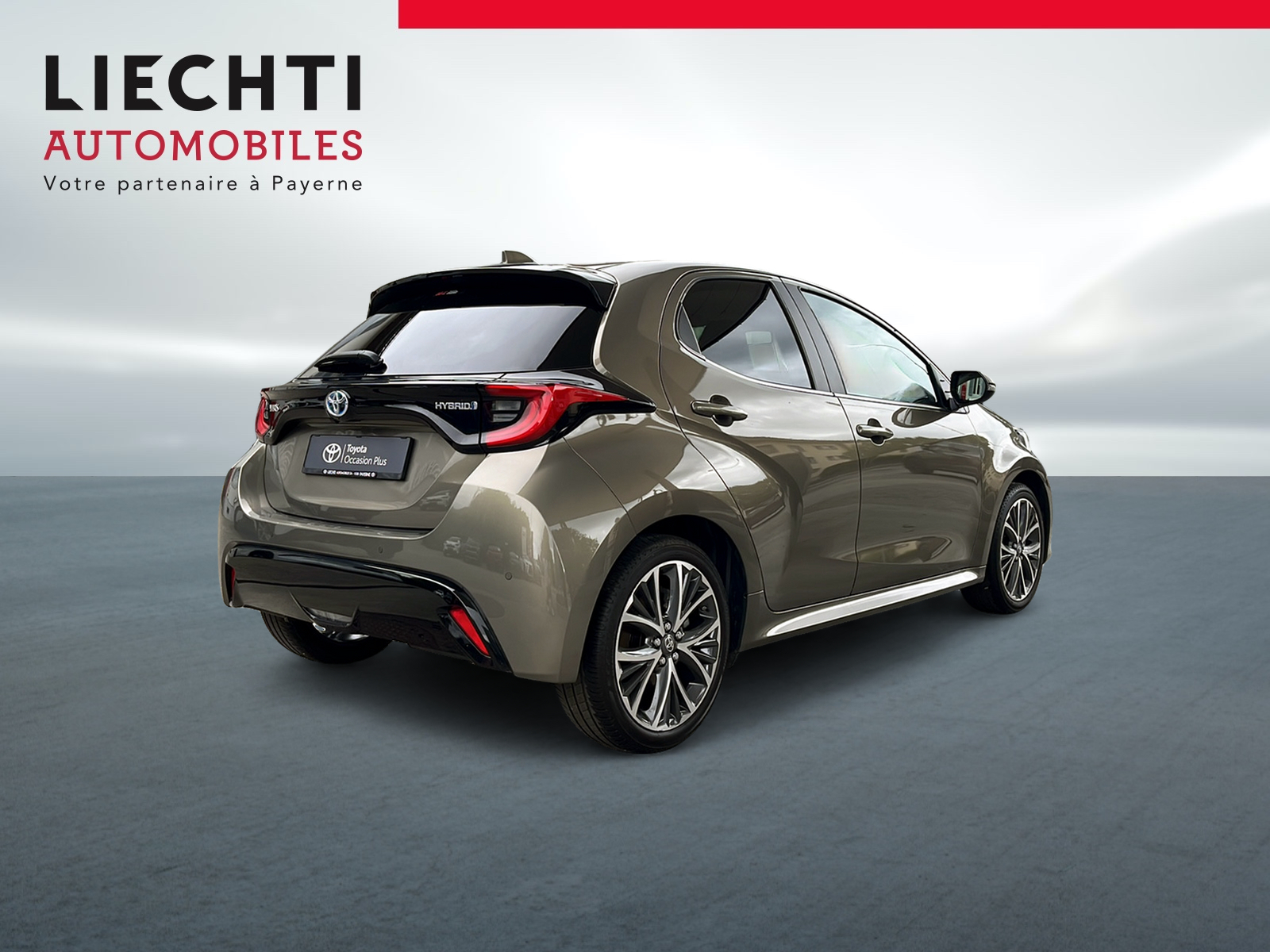 TOYOTA Yaris 1.5 Premium e-CVT-showroom-element-3