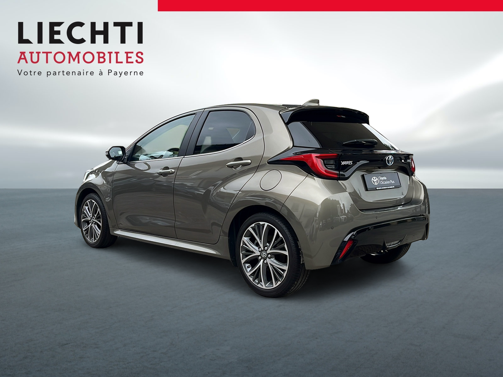 TOYOTA Yaris 1.5 Premium e-CVT-showroom-element-2