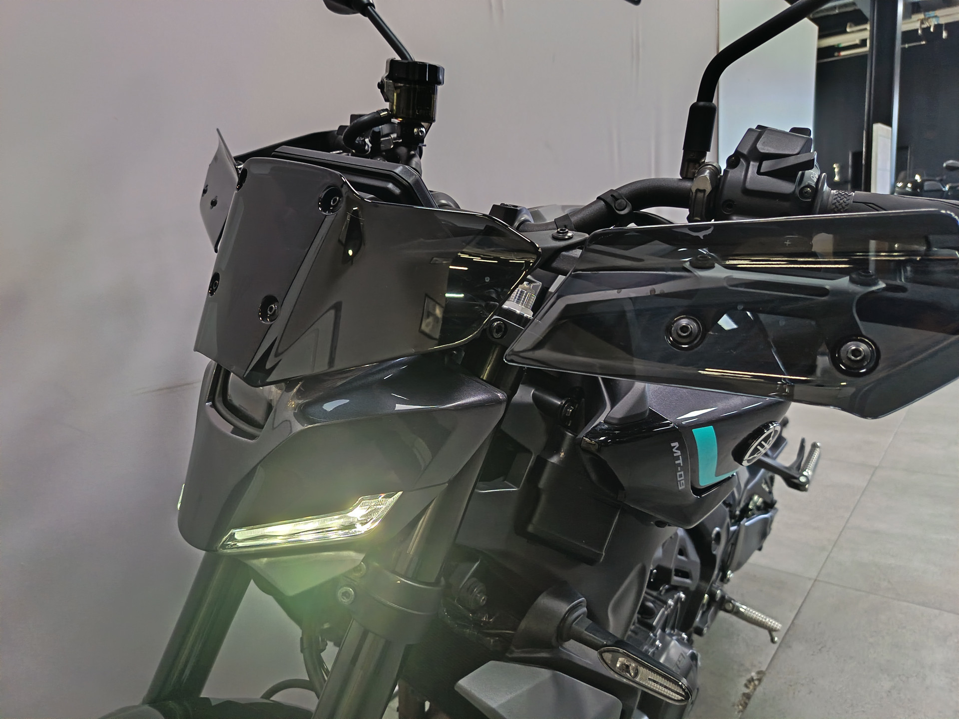 YAMAHA MT-09 Y-AMT-image-9
