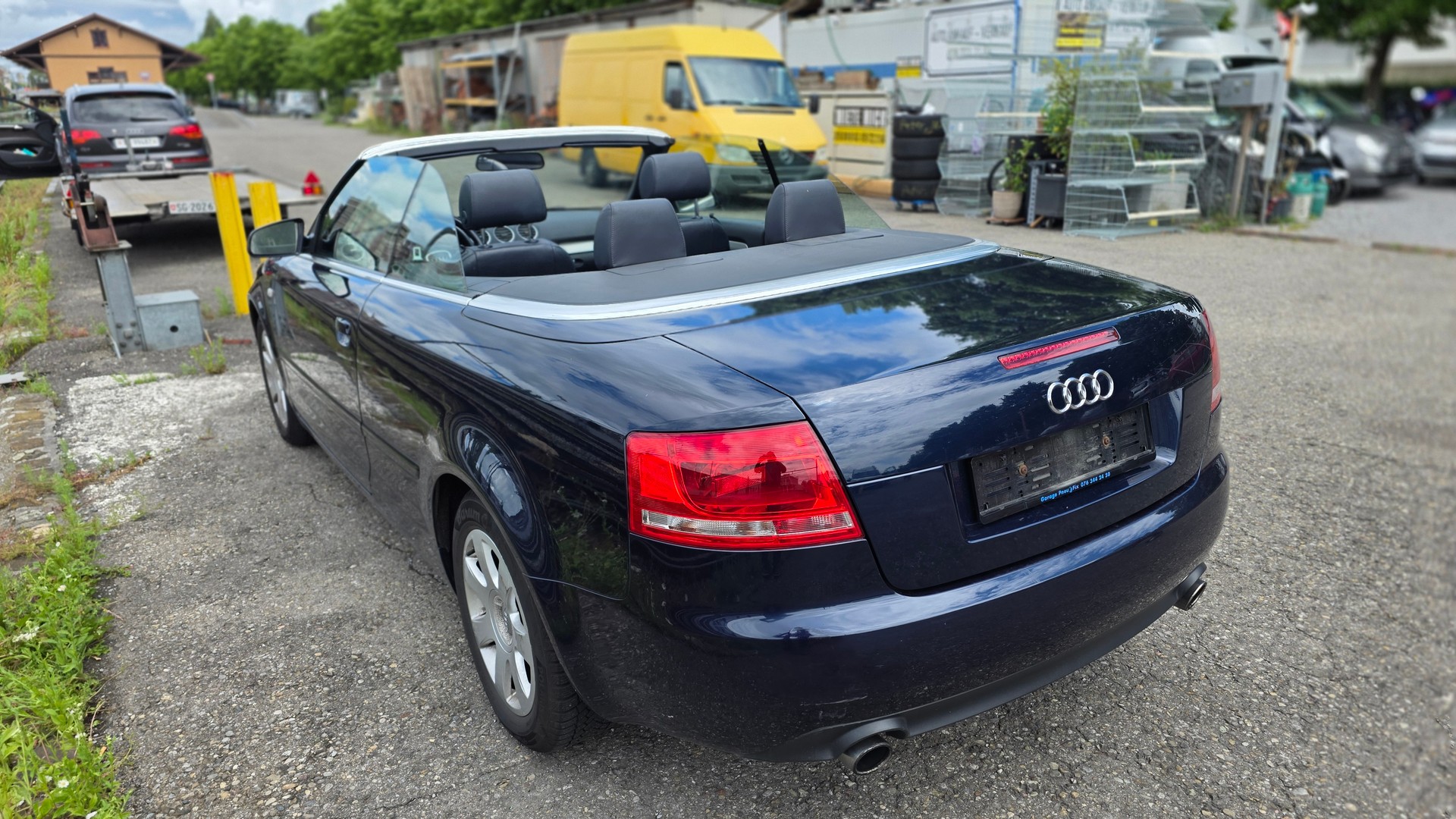 AUDI A4 Cabriolet 2.0T FSI multitronic-image-6