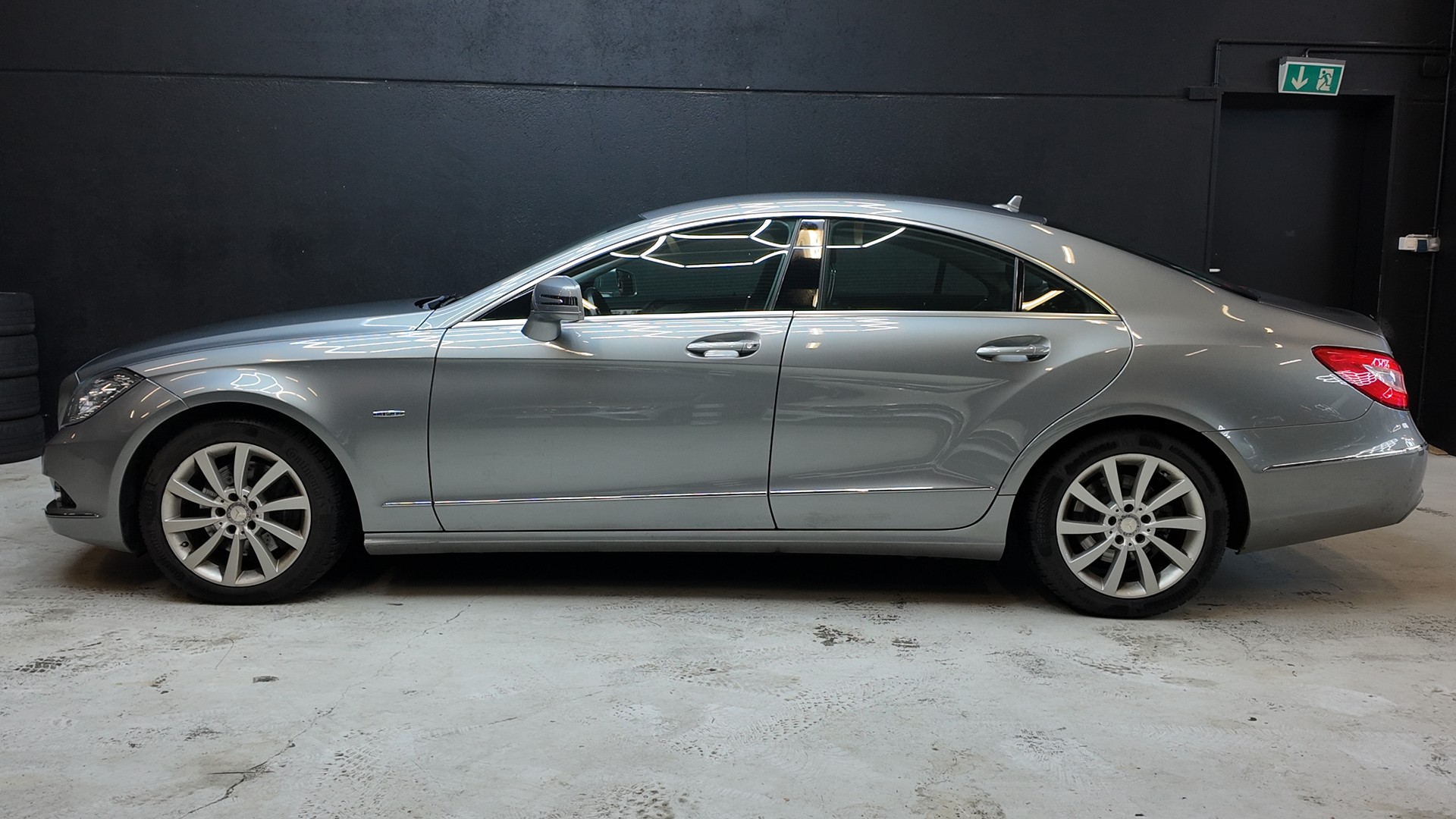 MERCEDES-BENZ CLS 350 CDI 4Matic 7G-Tronic-showroom-element-2