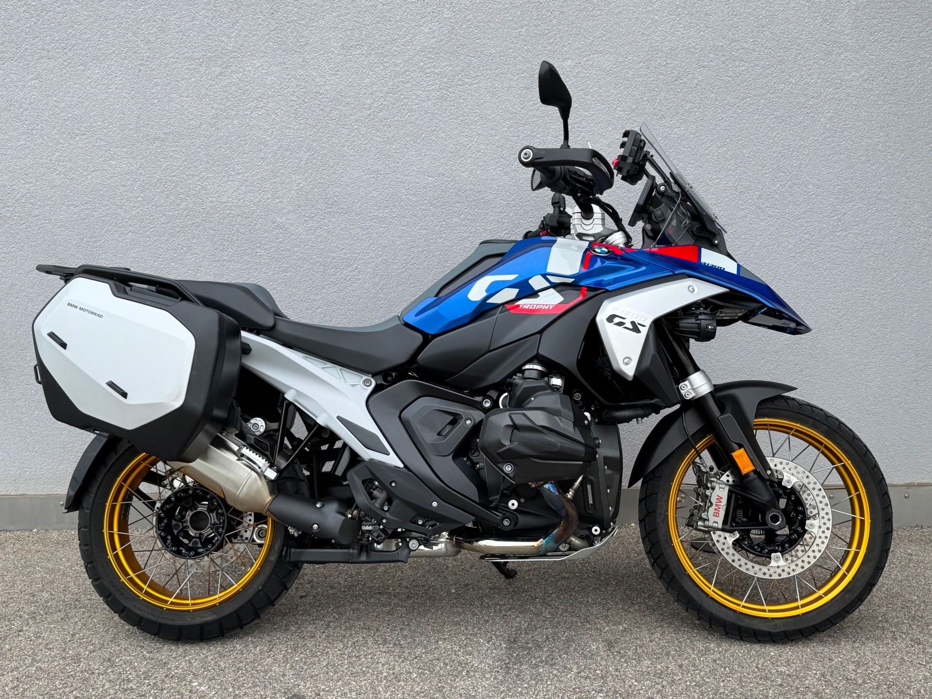 BMW R 1300 GS Trophy-image-1