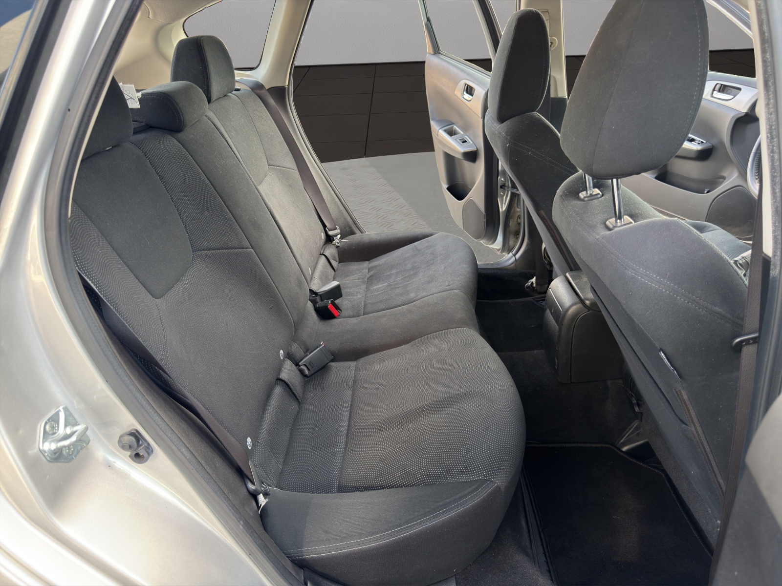 SUBARU Impreza 1.5R Swiss-image-17