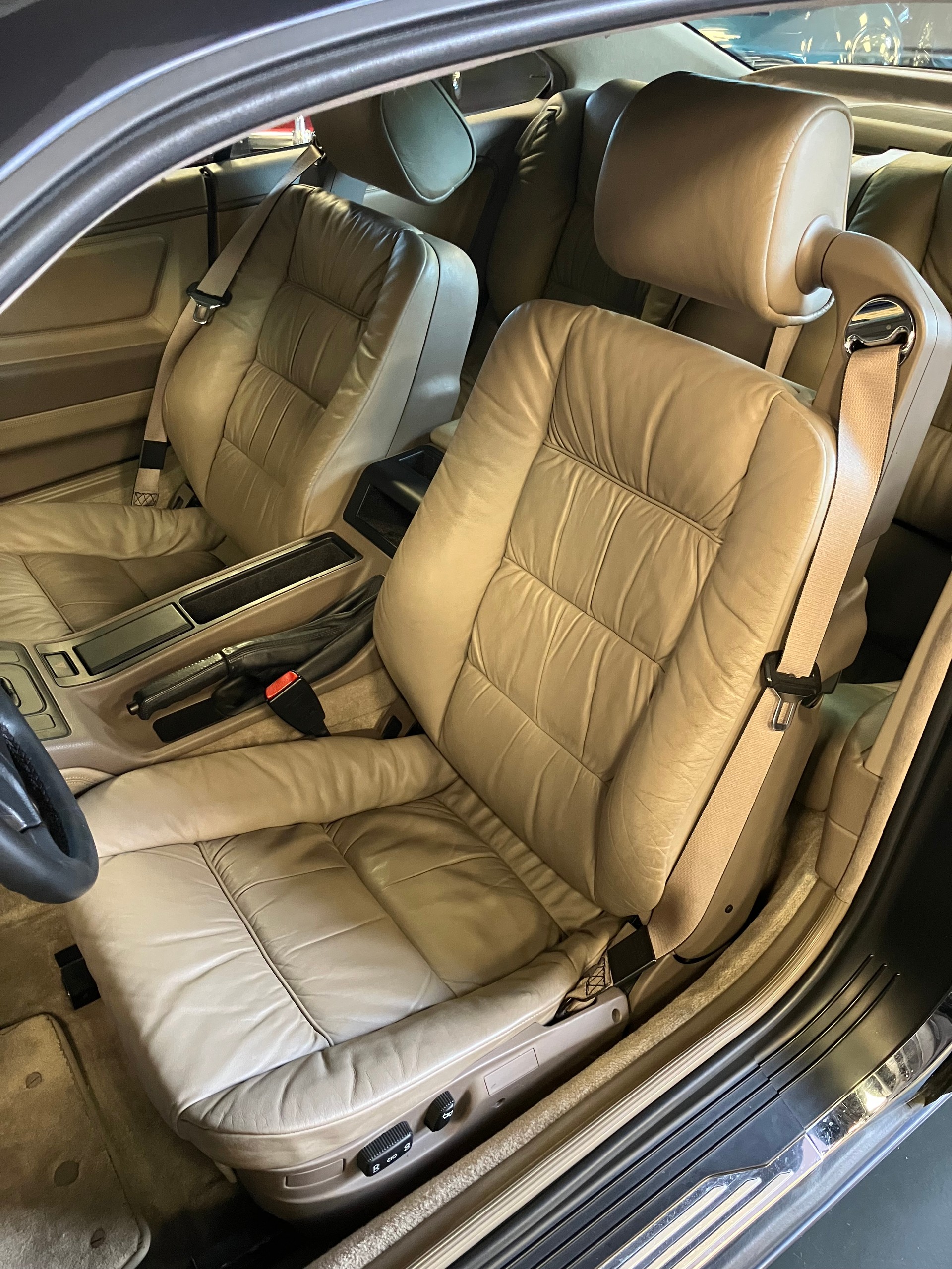 BMW 840Ci A-image-8