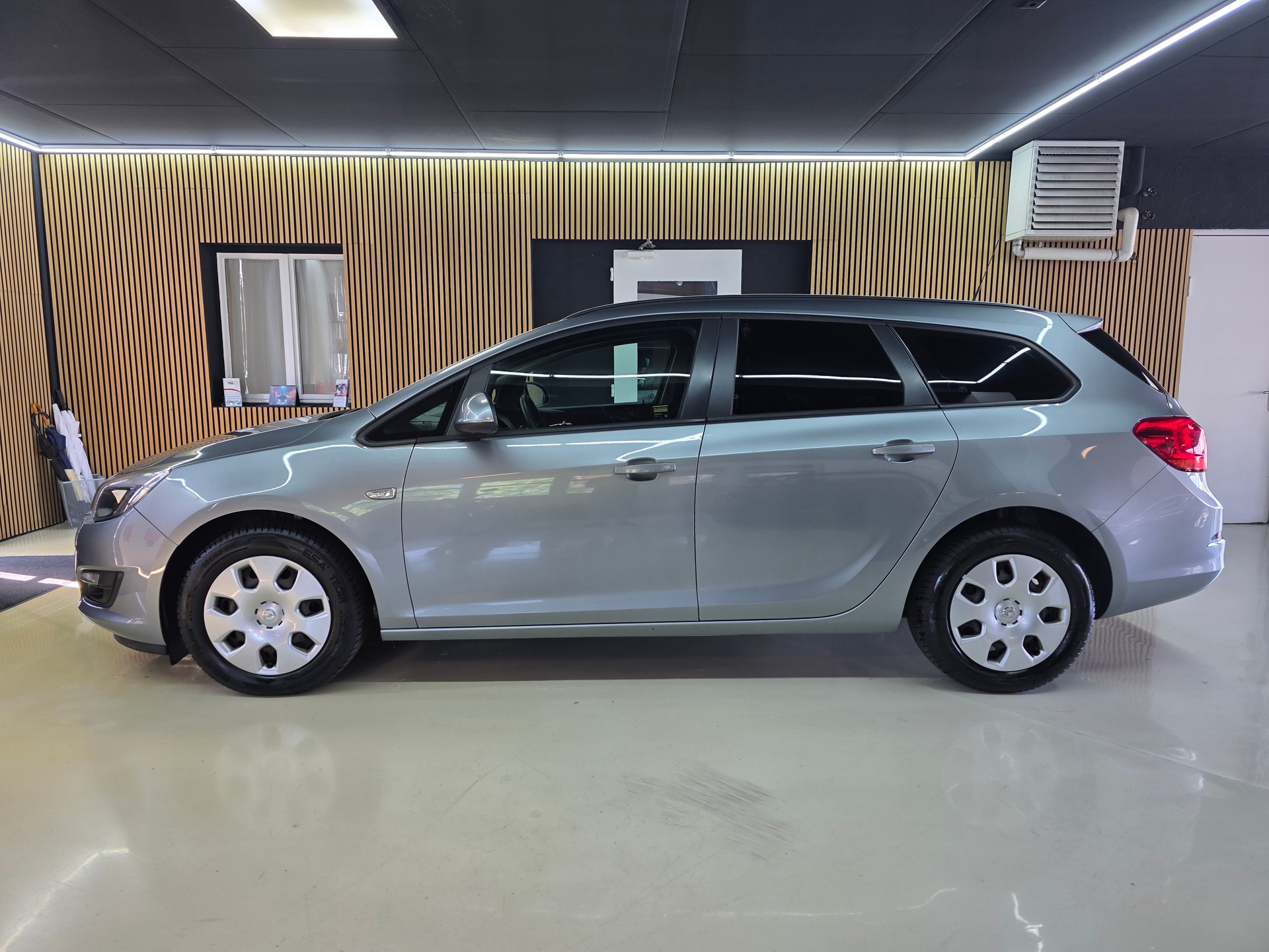 OPEL Astra SportsTourer 1.4i 16V Turbo Sport-showroom-element-3