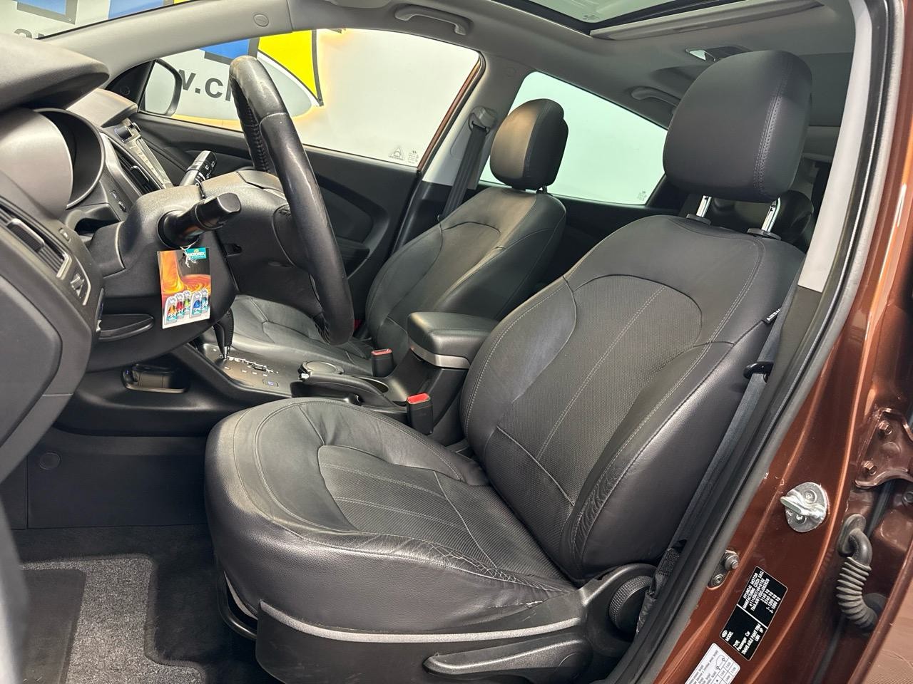 HYUNDAI iX35 2.0 CRDi Luxury Plus 4WD-showroom-element-3