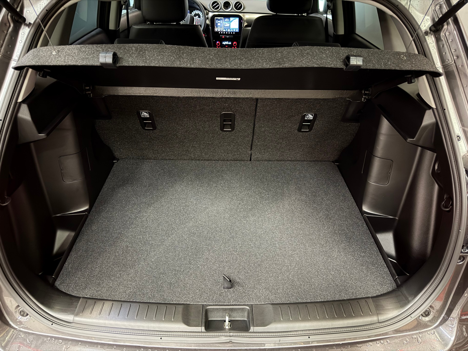 SUZUKI Vitara 1.4 Boosterjet Compact Top 4x4 Hybrid-image-10