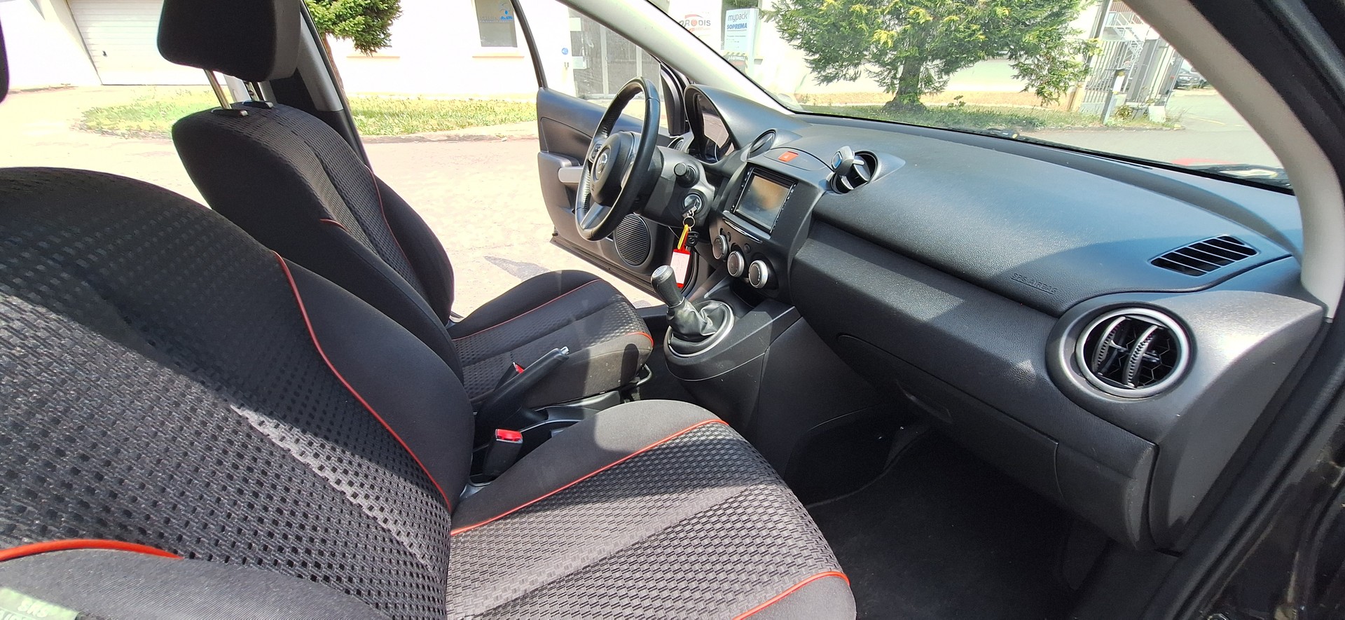 MAZDA 2 1.3i 16V Motion-image-13