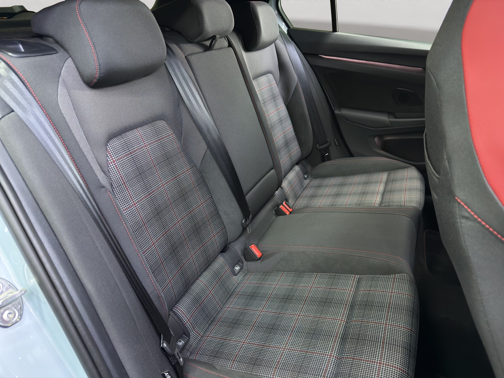 VW Golf 2.0 TSI GTI DSG-image-15