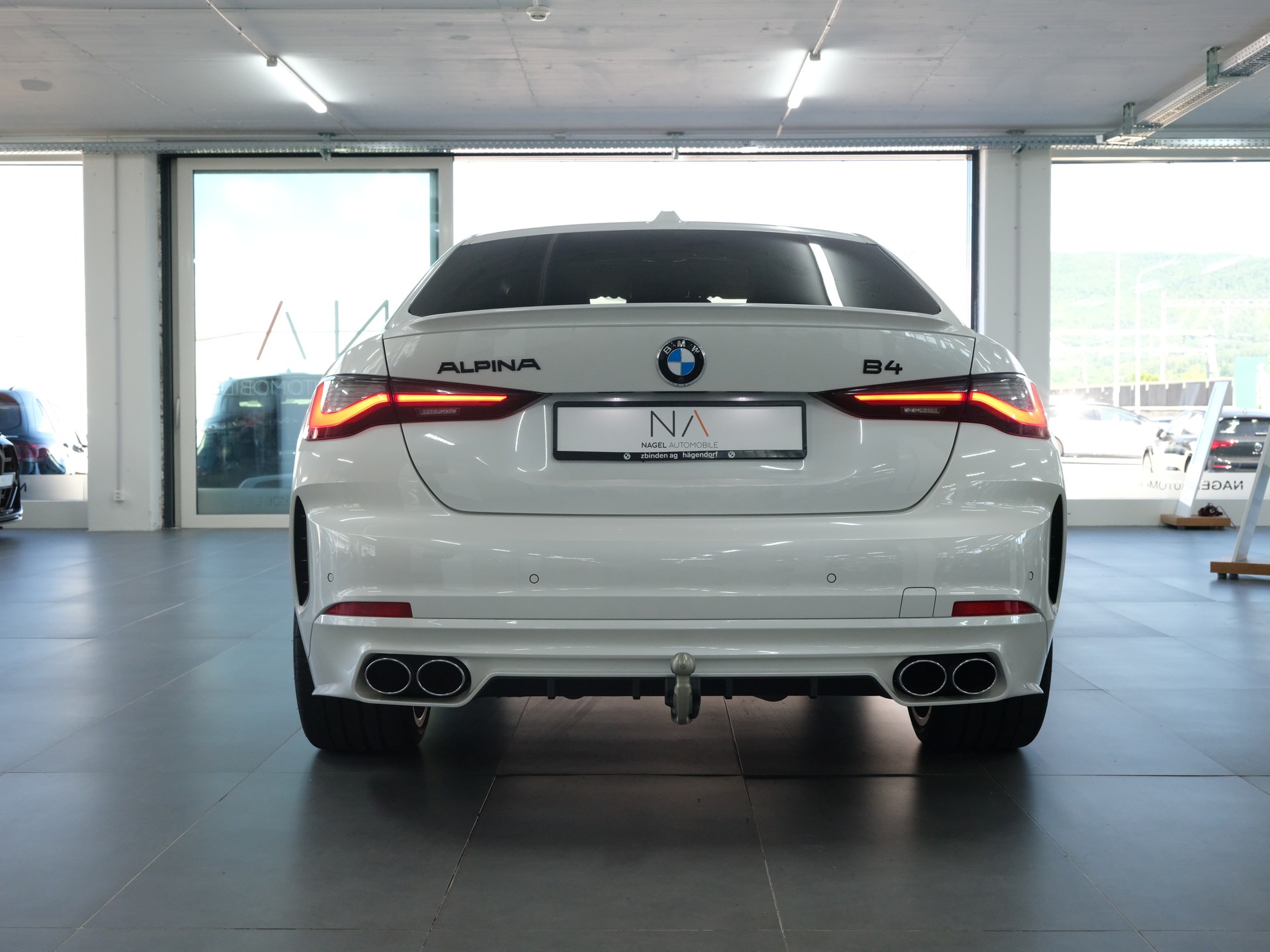 BMW-ALPINA B4 Gran Coupé 3.0 xDrive S-Tronic *Panorama* *360 Kamera* *Harman & Kardon*-showroom-element-3