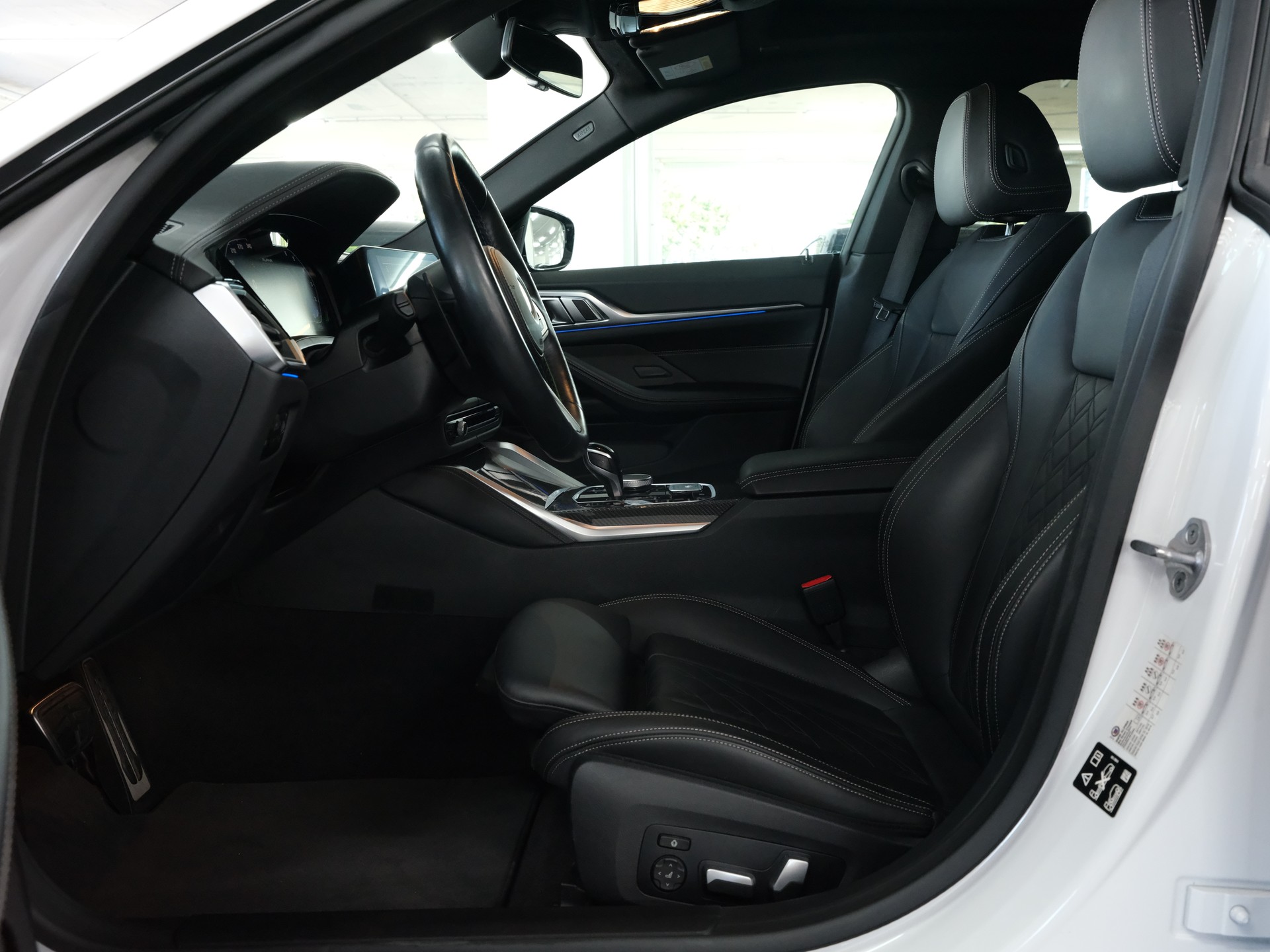 BMW-ALPINA B4 Gran Coupé 3.0 xDrive S-Tronic *Panorama* *360 Kamera* *Harman & Kardon*-image-18