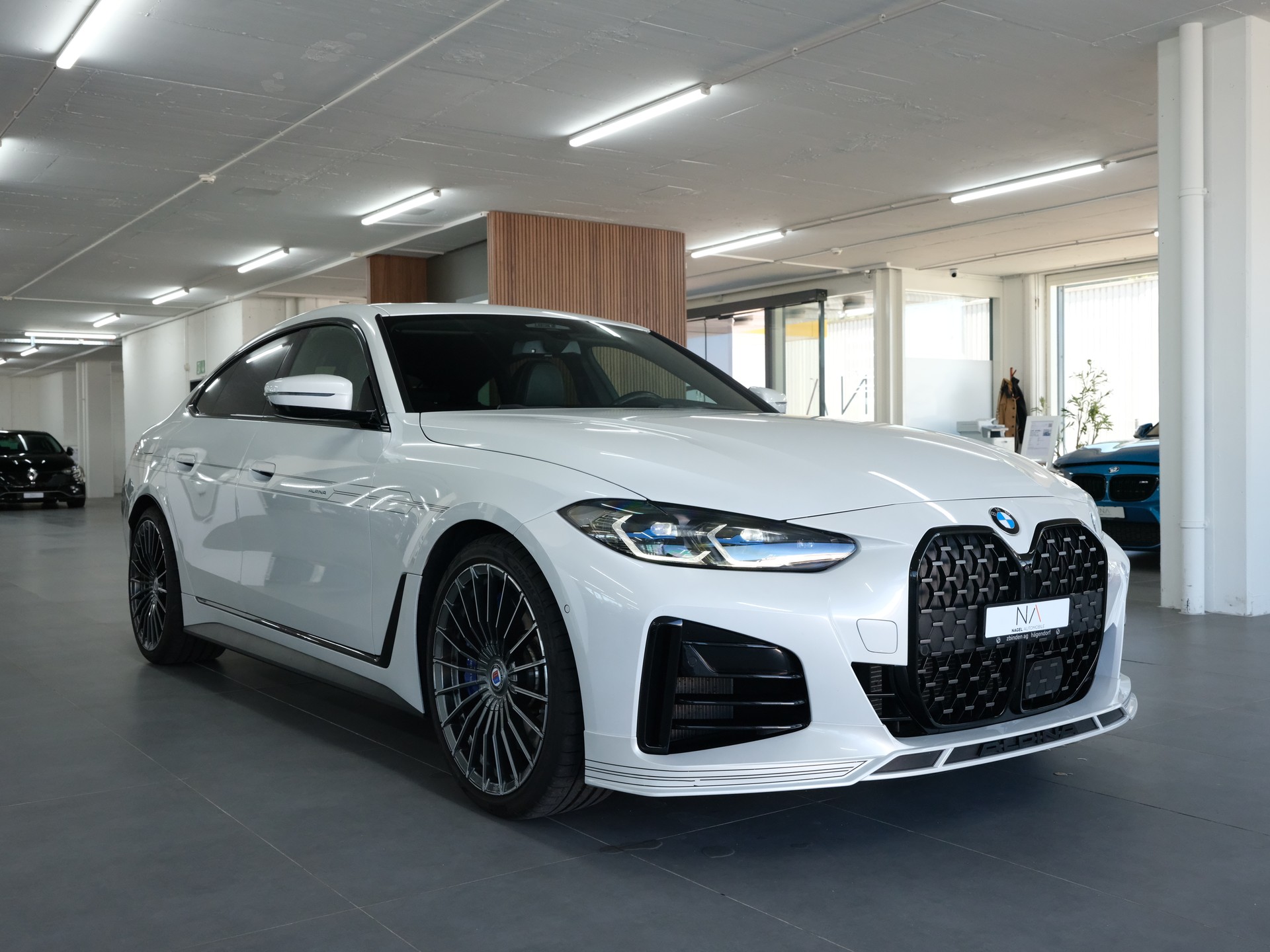 BMW-ALPINA B4 Gran Coupé 3.0 xDrive S-Tronic *Panorama* *360 Kamera* *Harman & Kardon*-showroom-element-1