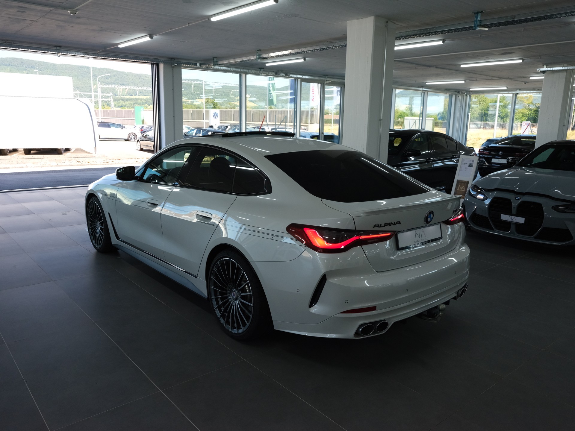 BMW-ALPINA B4 Gran Coupé 3.0 xDrive S-Tronic *Panorama* *360 Kamera* *Harman & Kardon*-image-15