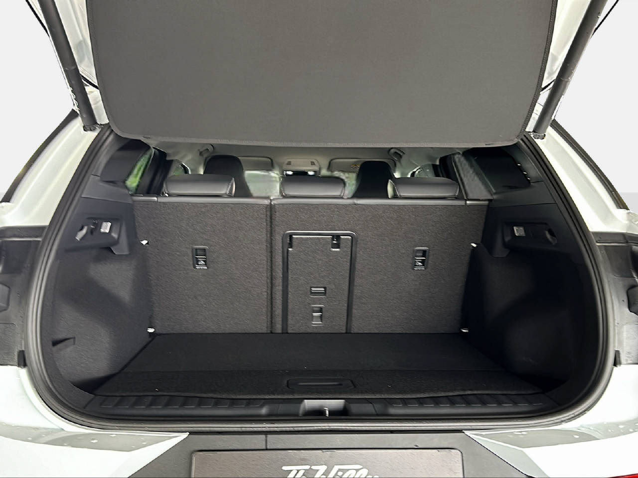 FORD Explorer Extended Range Premium AWD-image-14